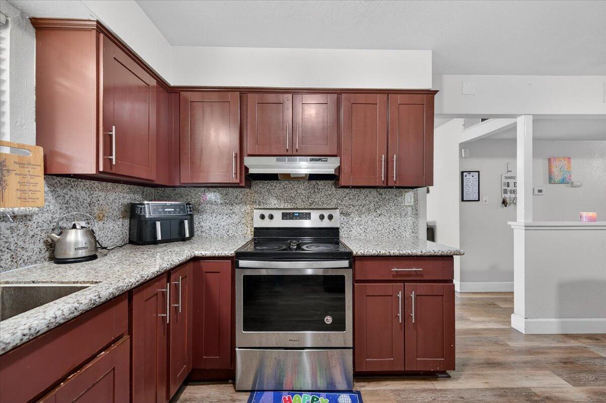 2931 Paula Dr, Clovis, CA 93612