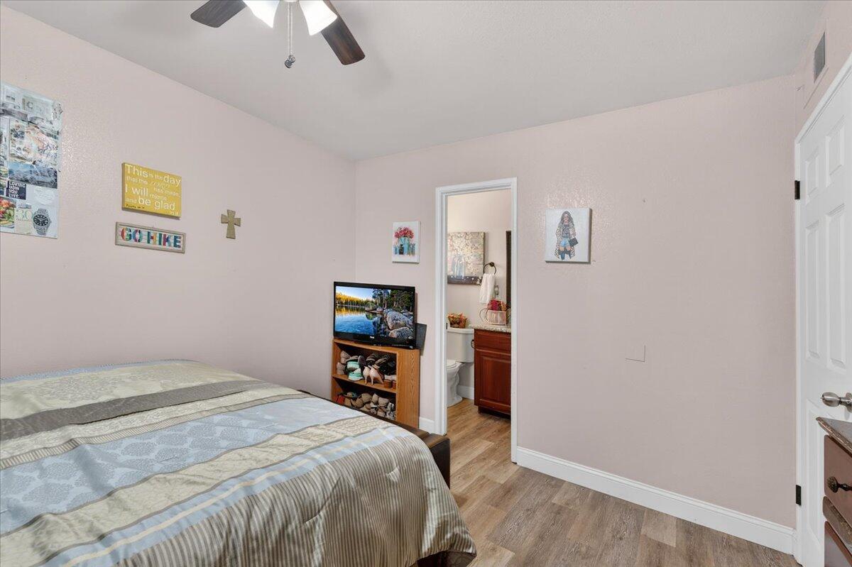 2931 Paula Dr, Clovis, CA 93612