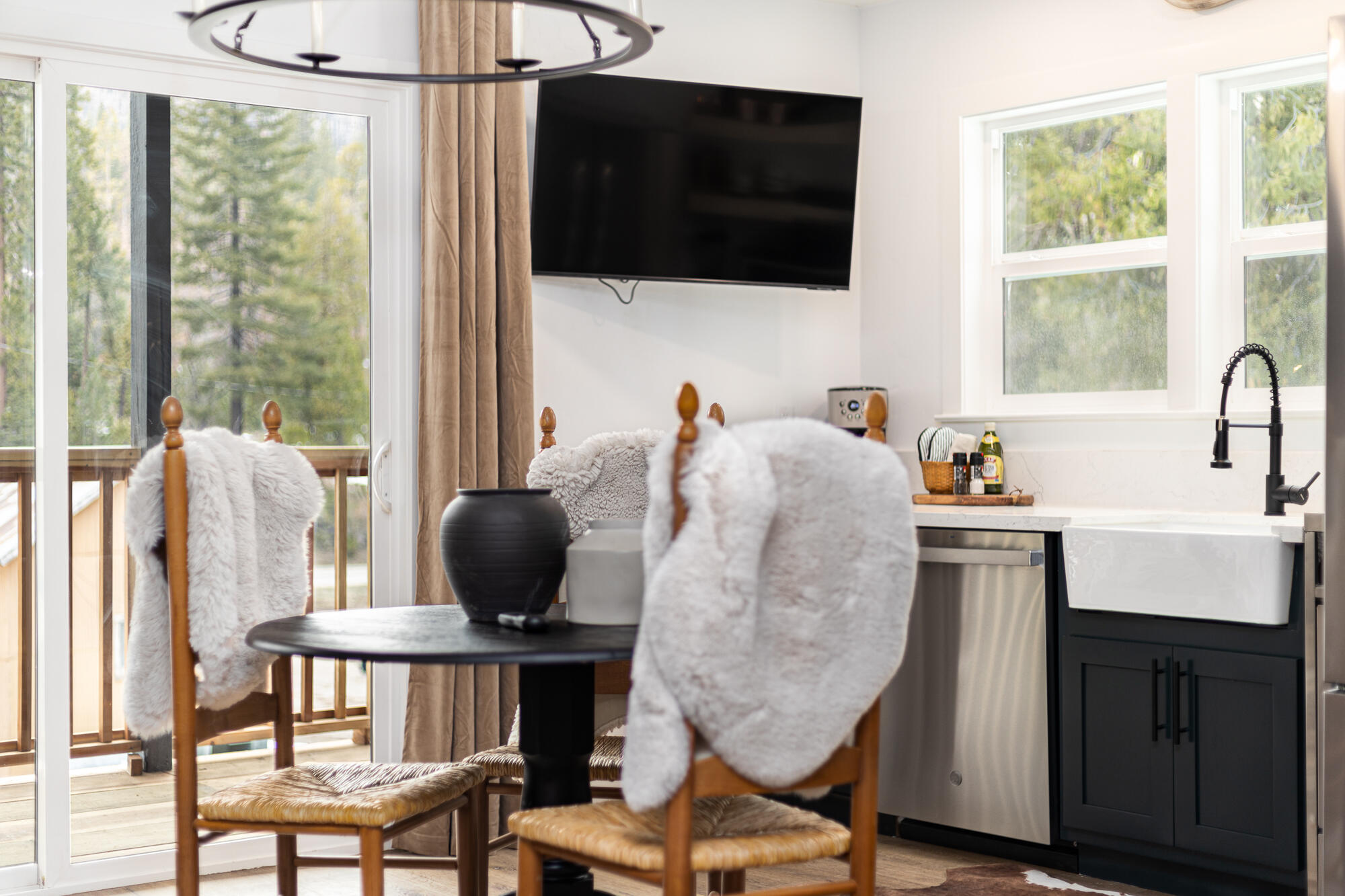 42145 Tollhouse Rd, Shaver Lake, CA 93664