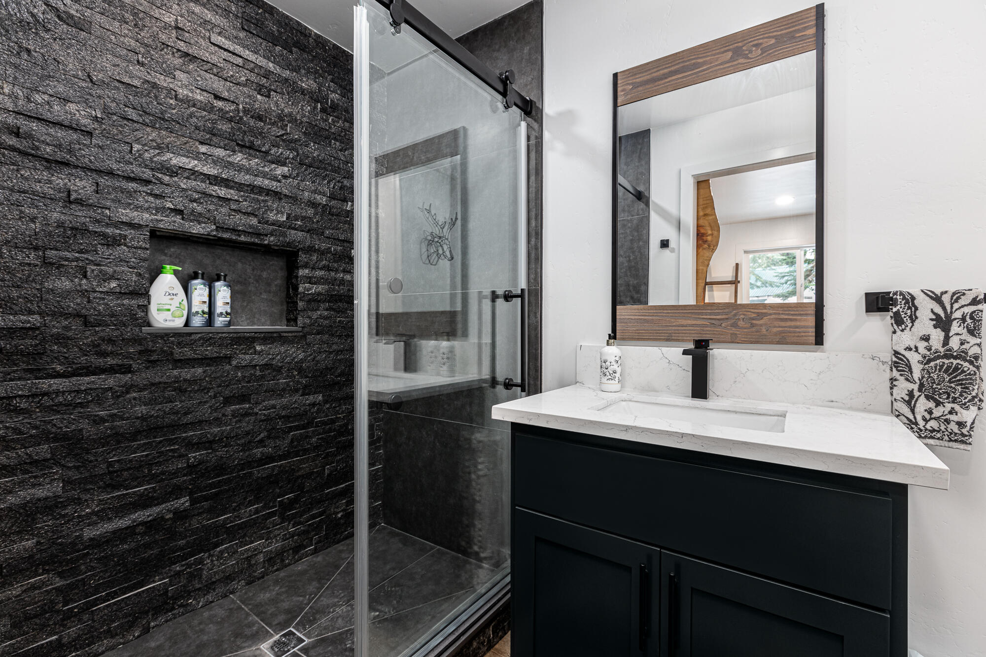 42145 Tollhouse Rd, Shaver Lake, CA 93664