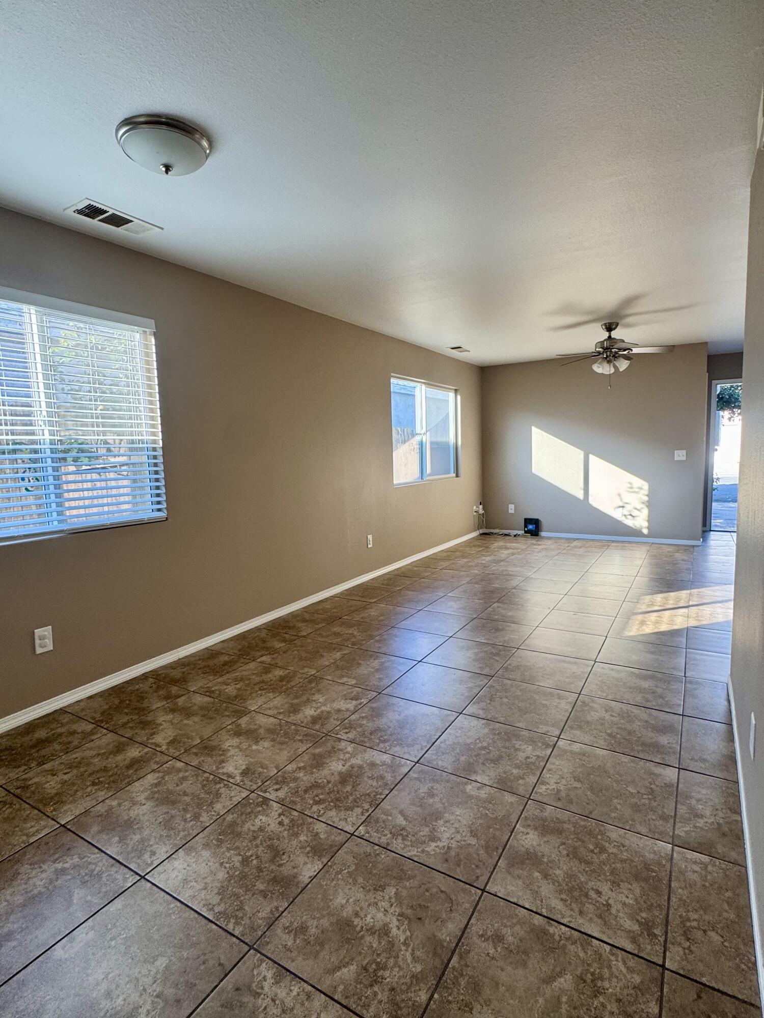 211 Presidio Ave, Porterville, CA 93257