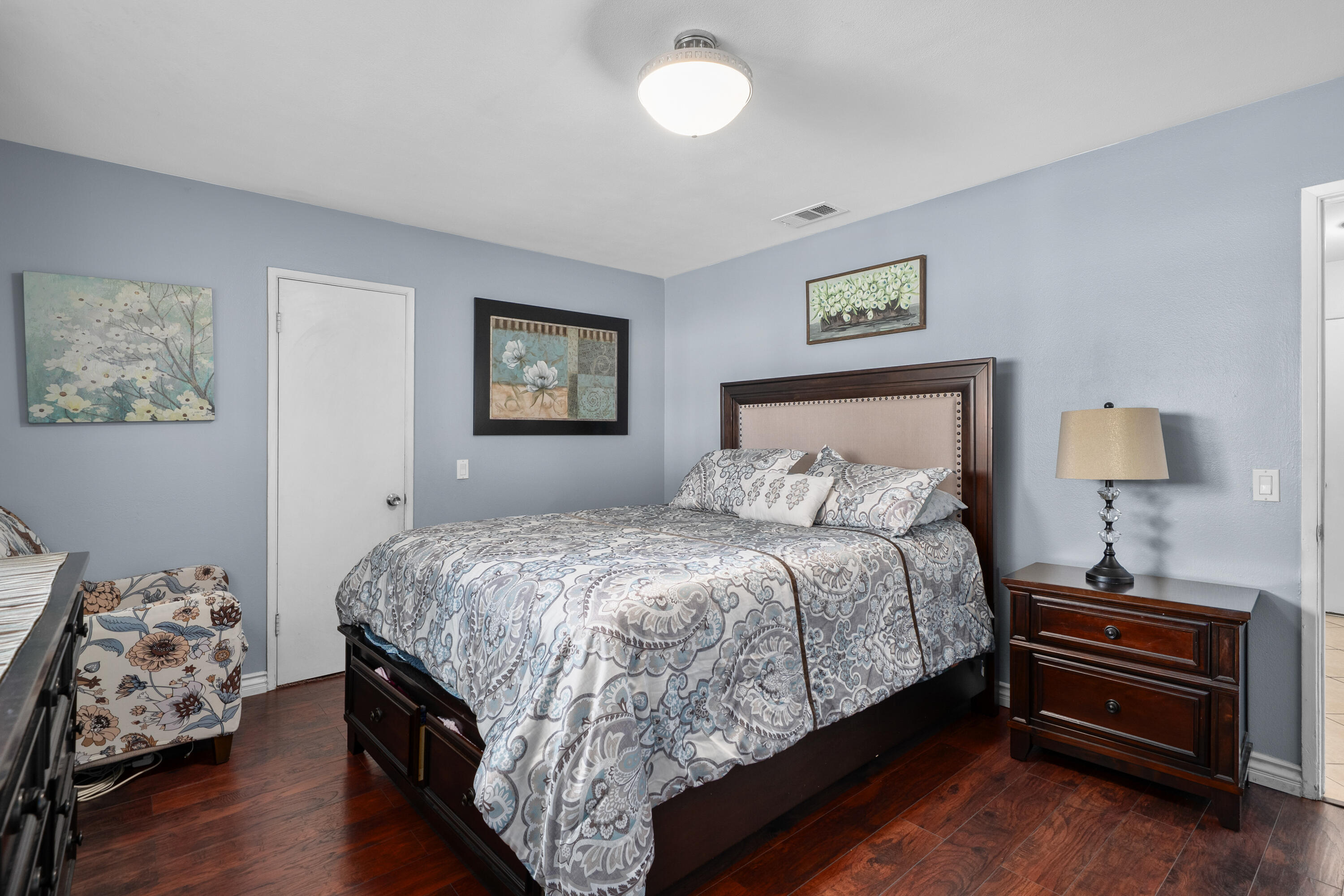 7494 Lemon St, Fontana, CA 92335