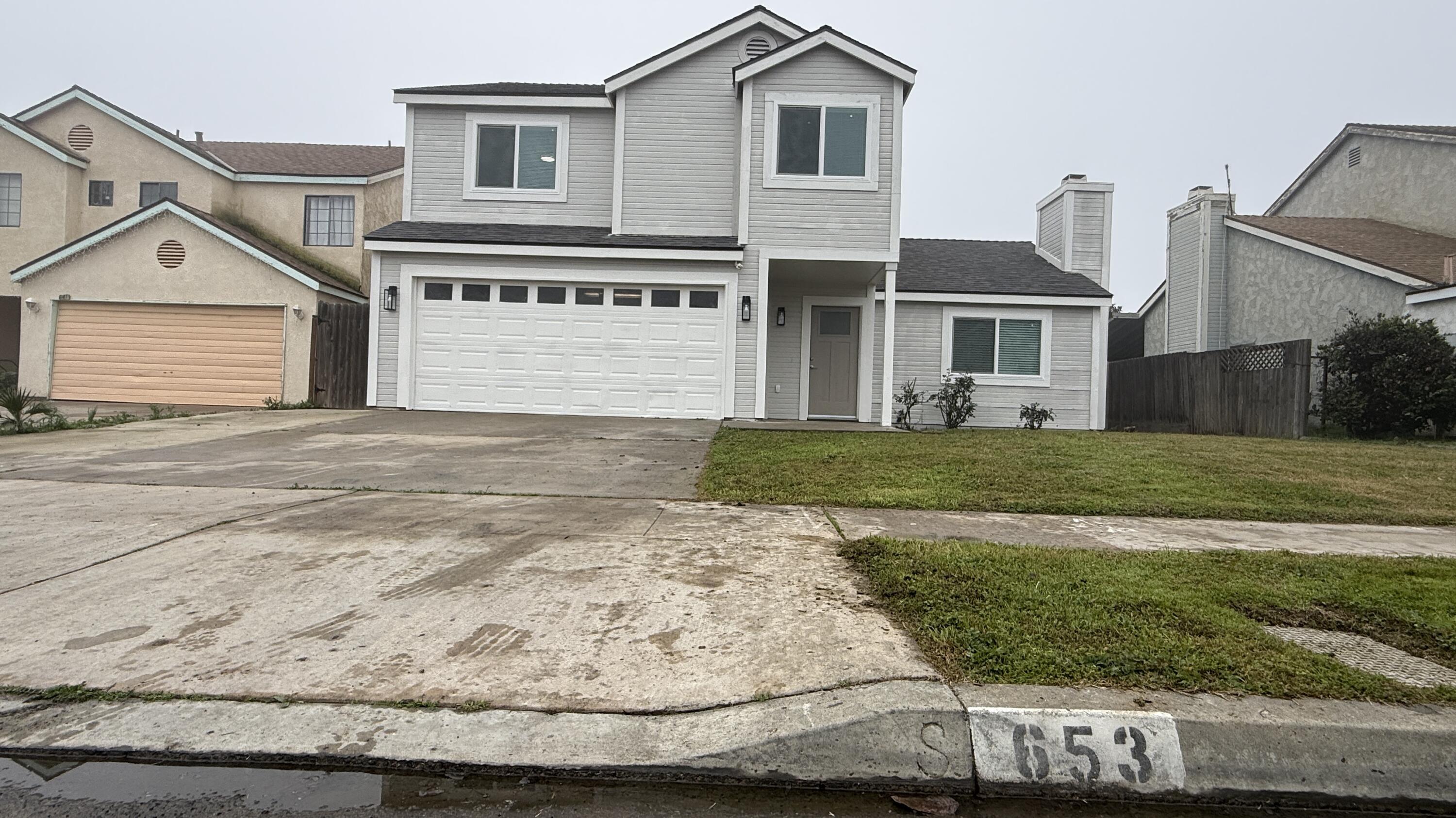 653 Alpha St, Tulare, CA 93274