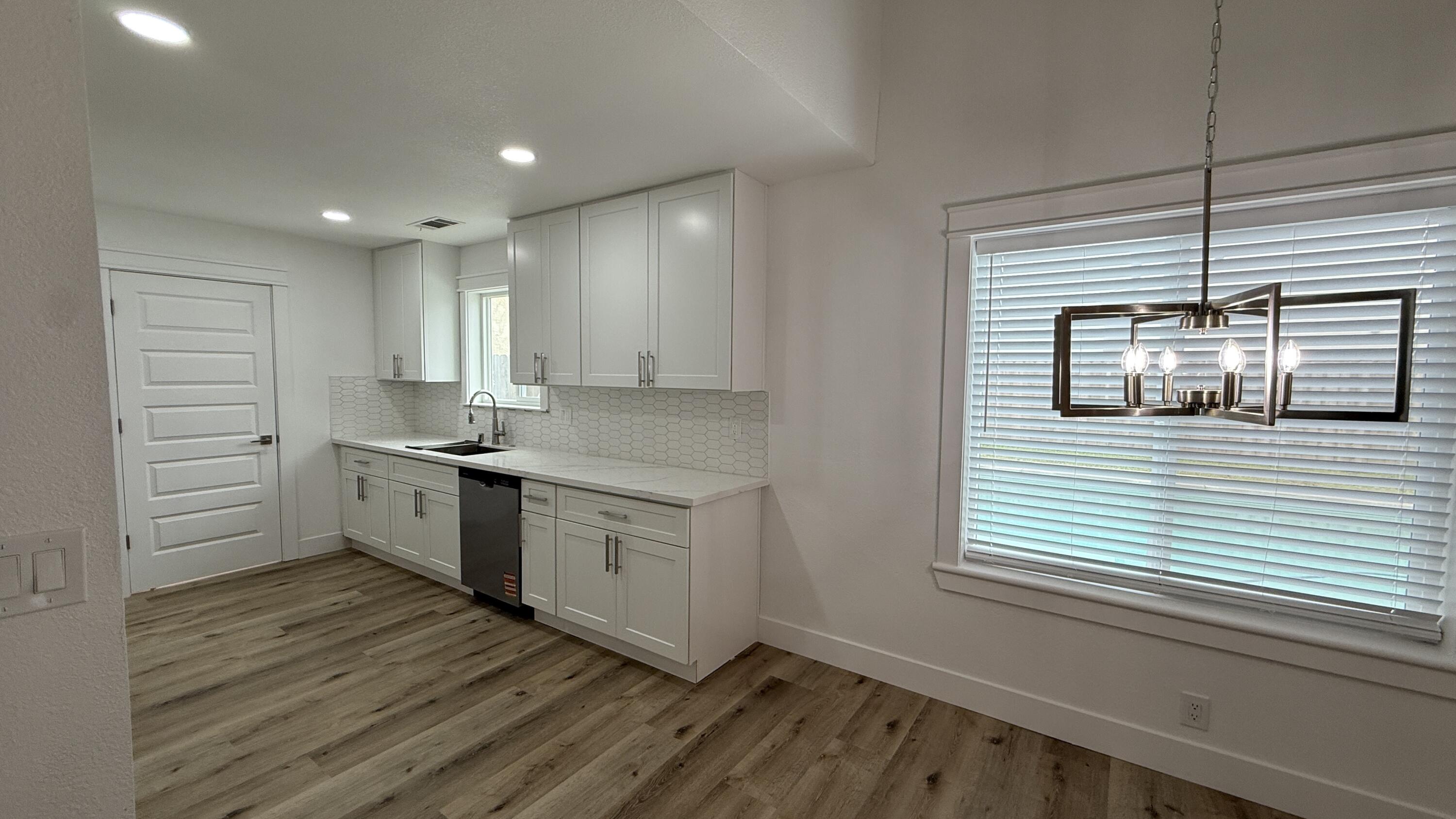 653 Alpha St, Tulare, CA 93274