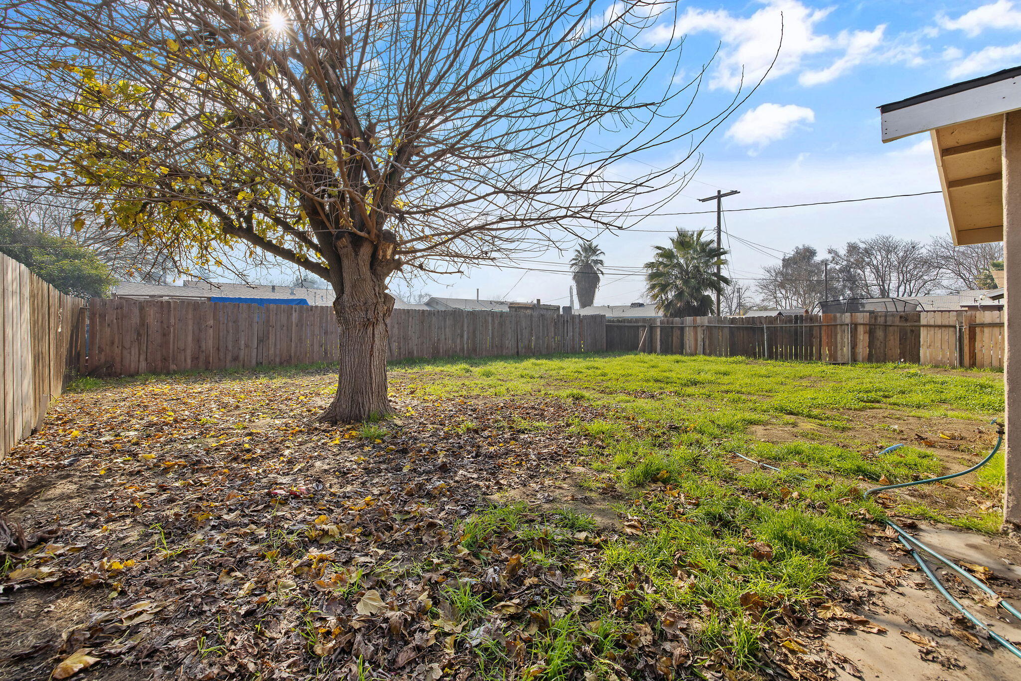 9665 Home Ave, Hanford, CA 93230