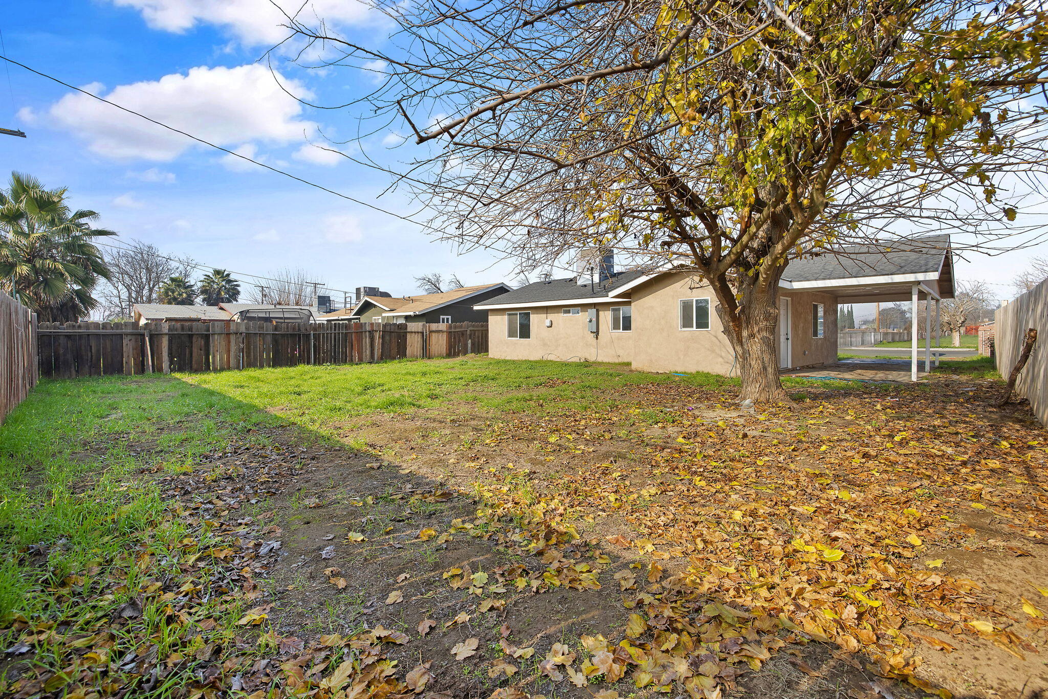 9665 Home Ave, Hanford, CA 93230