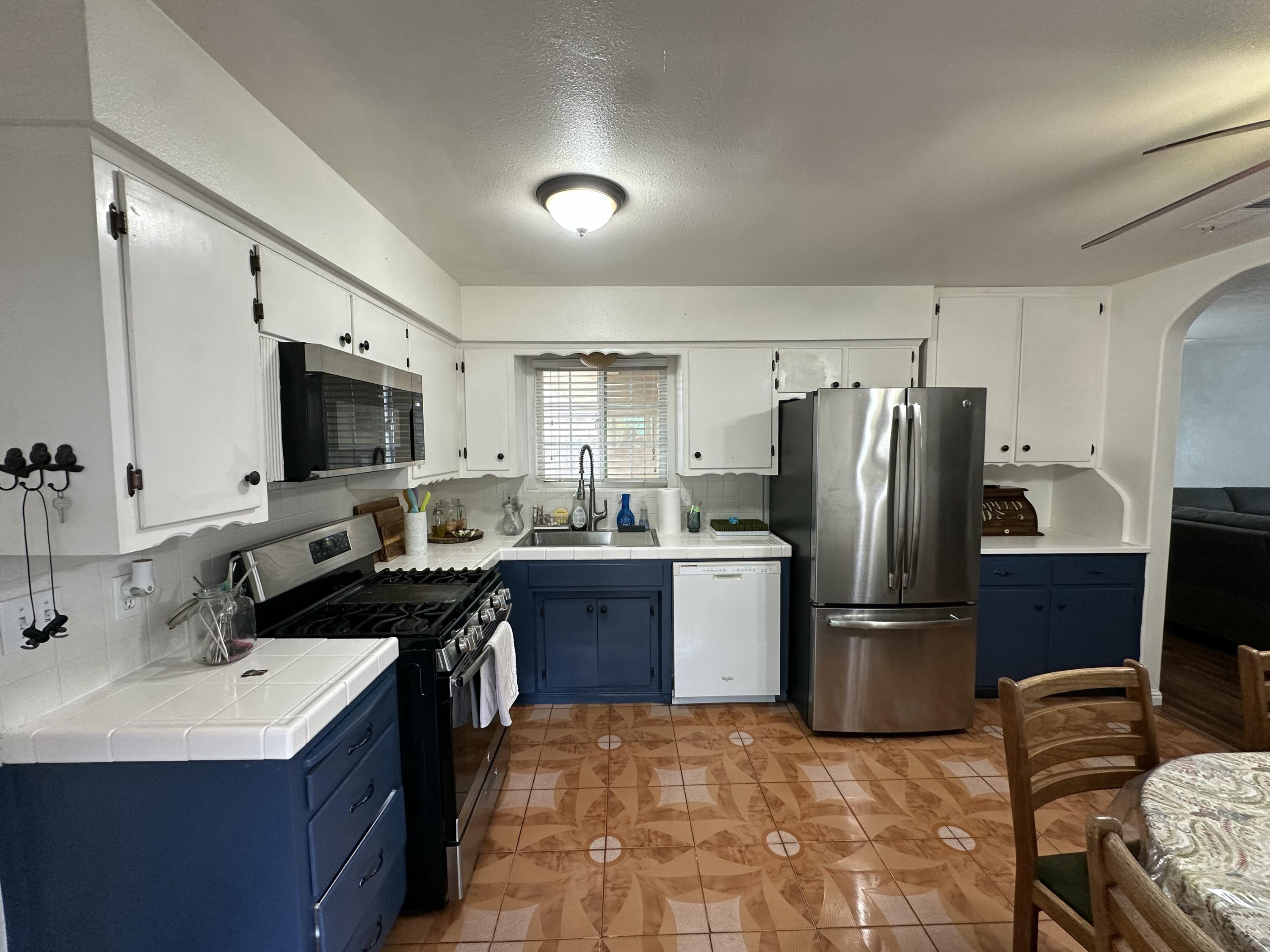 456 S S Becky St, Tulare, CA 93274