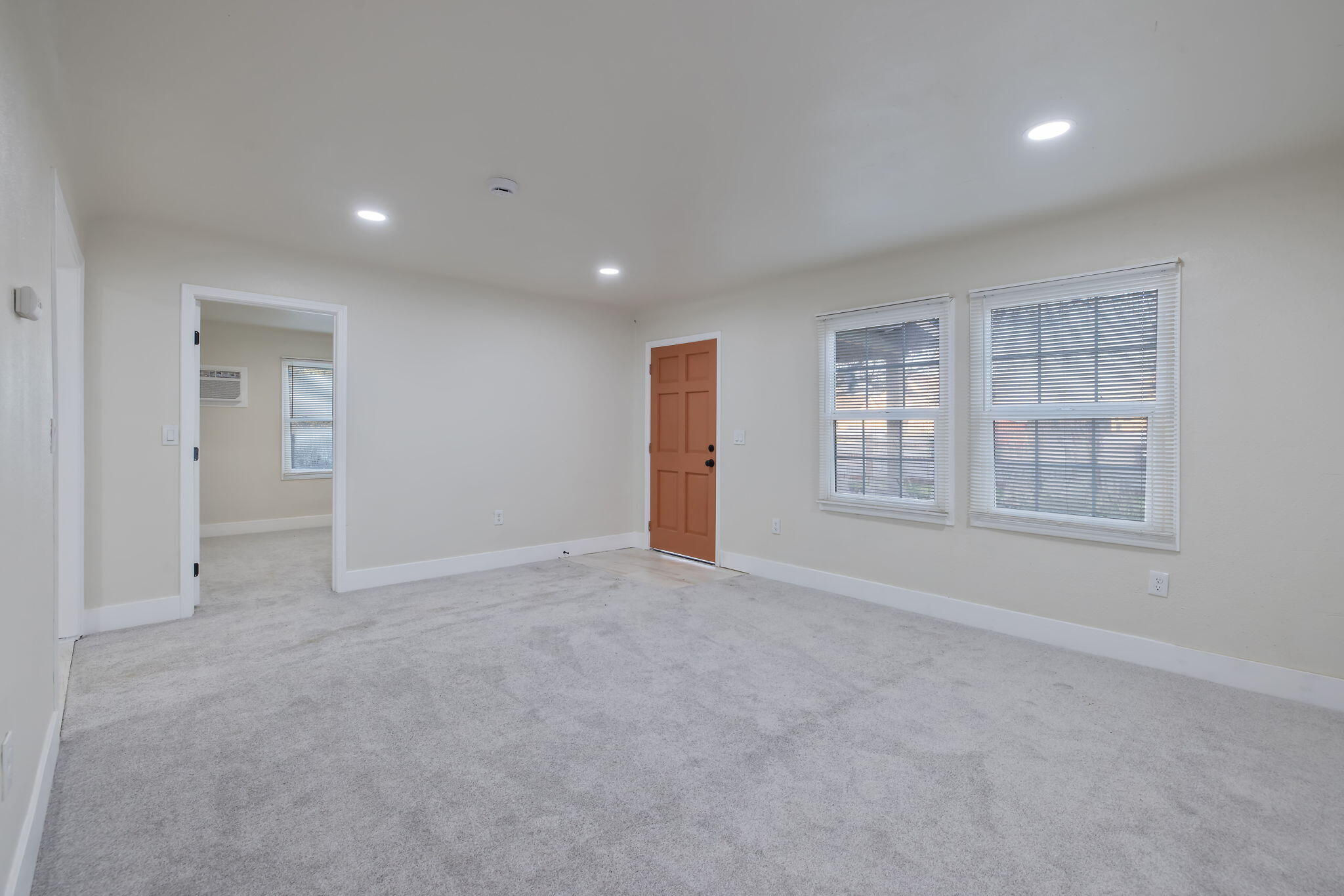 600 E Tulare St, Avenal, CA 93204