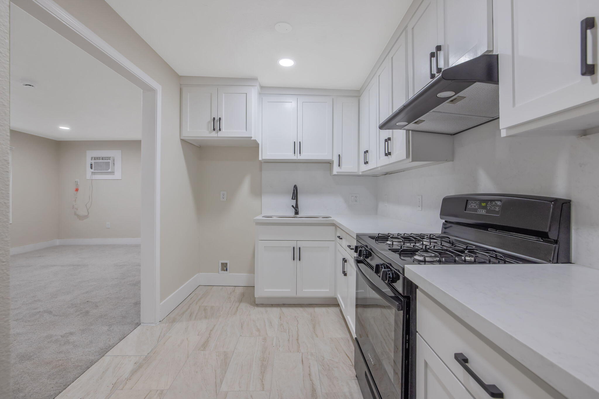 600 E Tulare St, Avenal, CA 93204