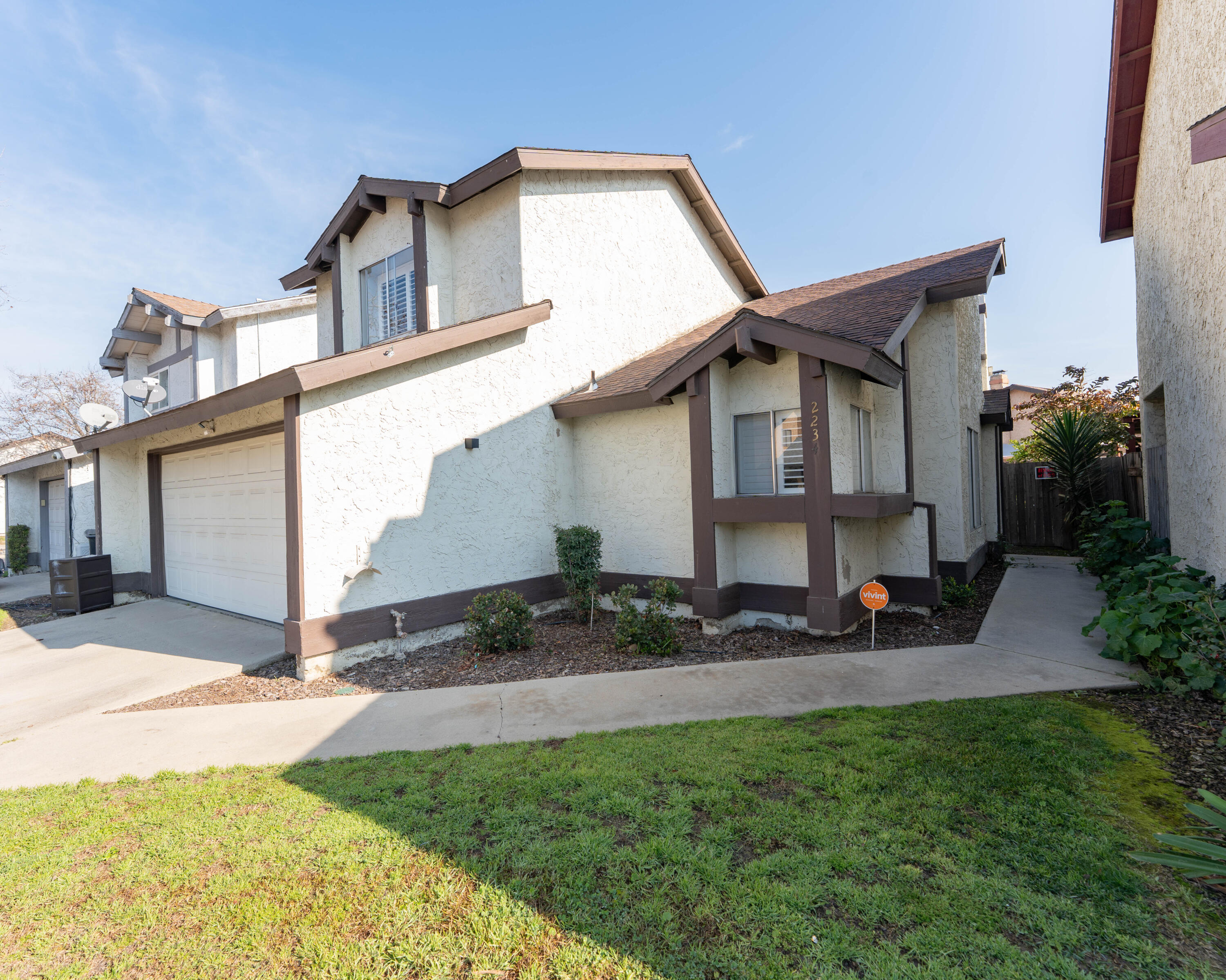 2234 N Edison St, Visalia, CA 93292