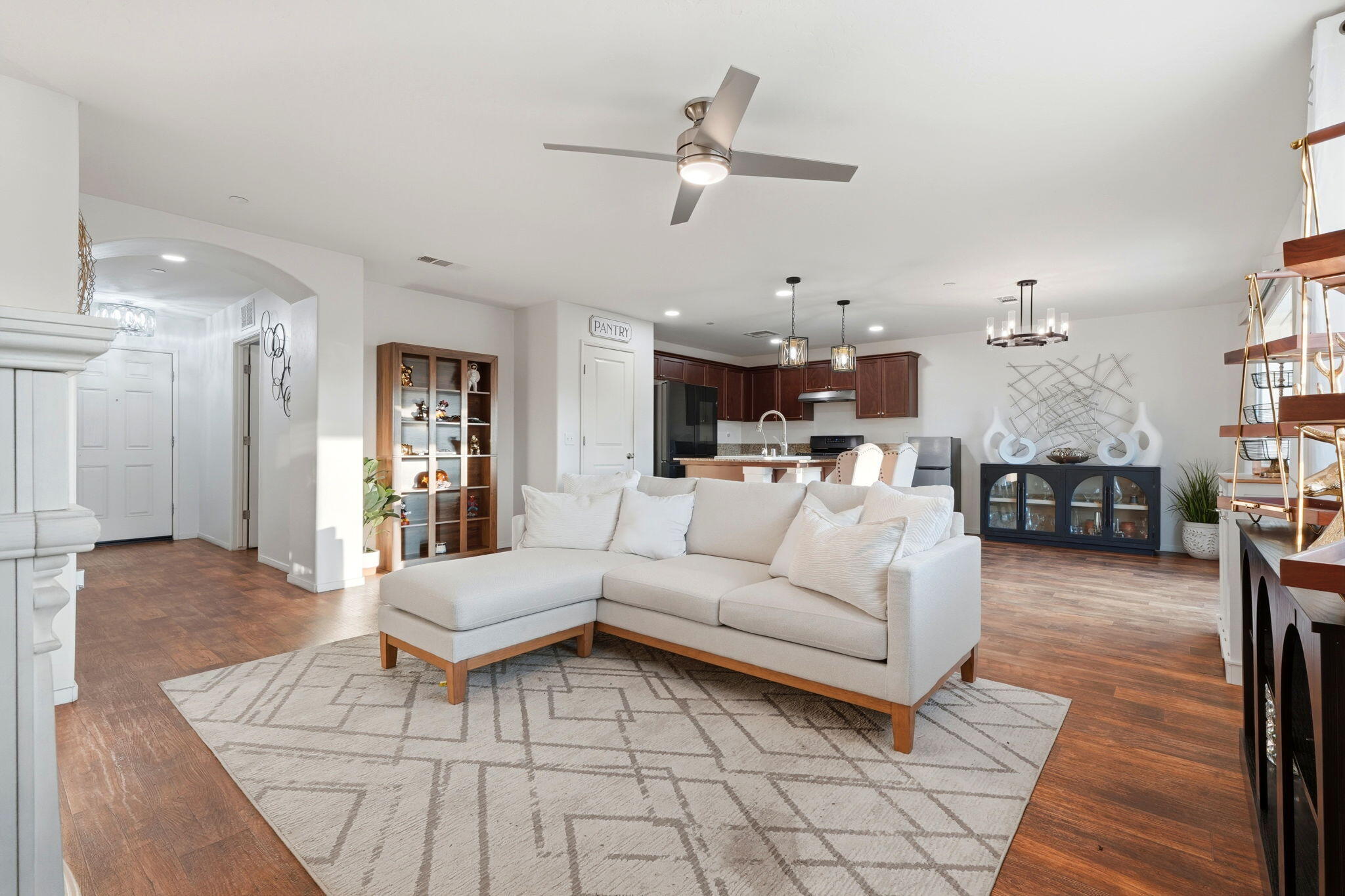 501 Alpha St, Tulare, CA 93274