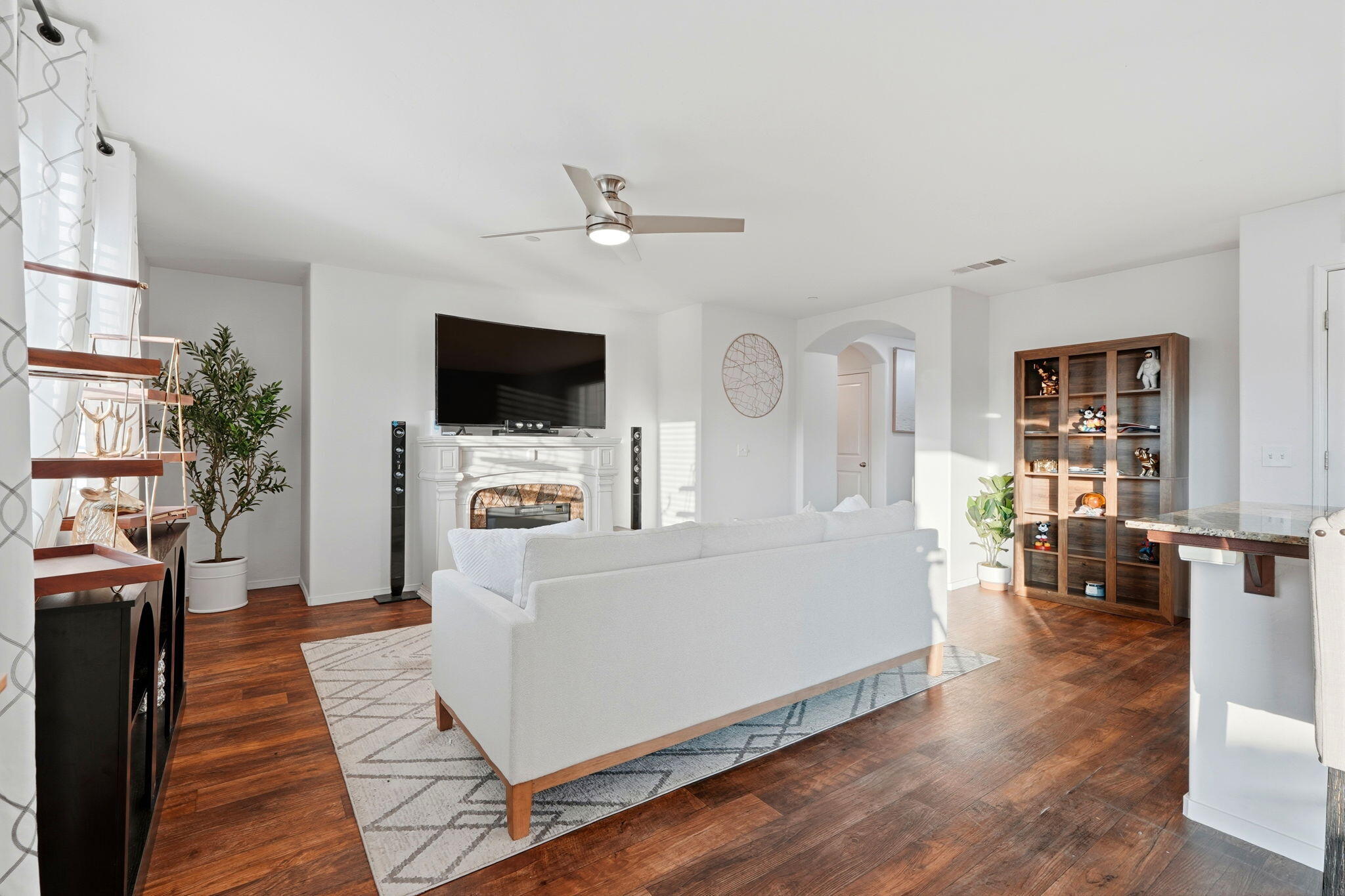 501 Alpha St, Tulare, CA 93274