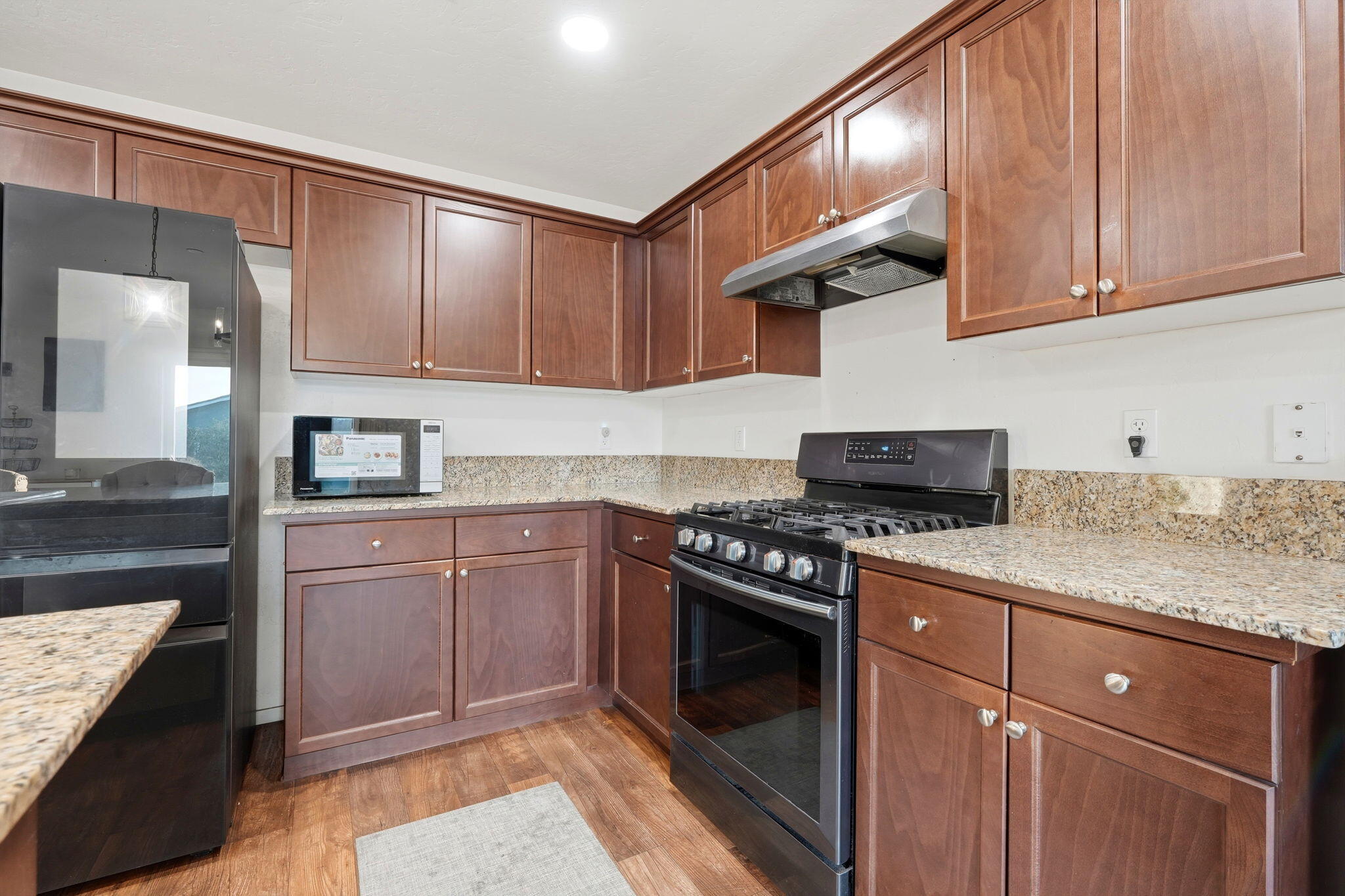 501 Alpha St, Tulare, CA 93274