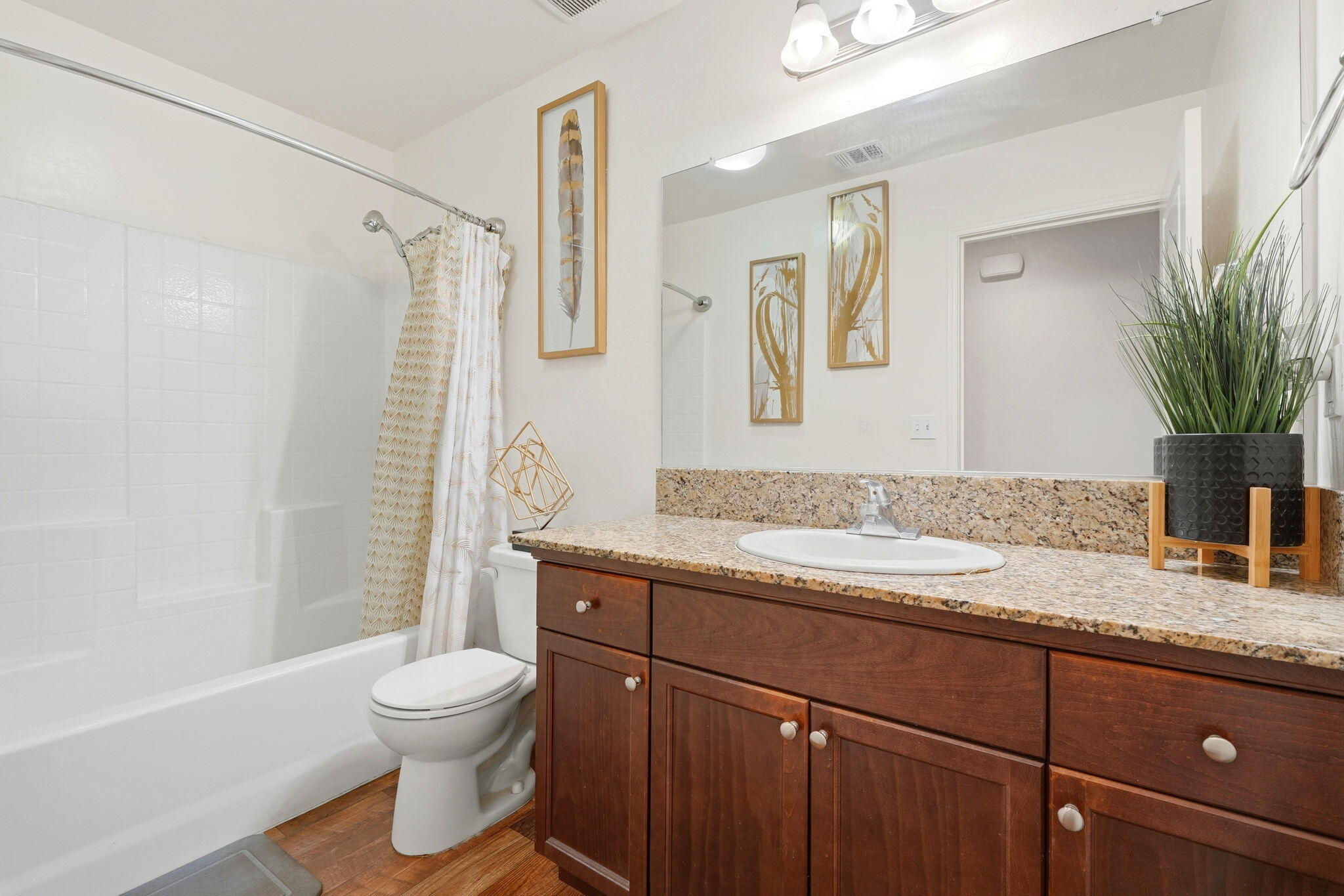 501 Alpha St, Tulare, CA 93274