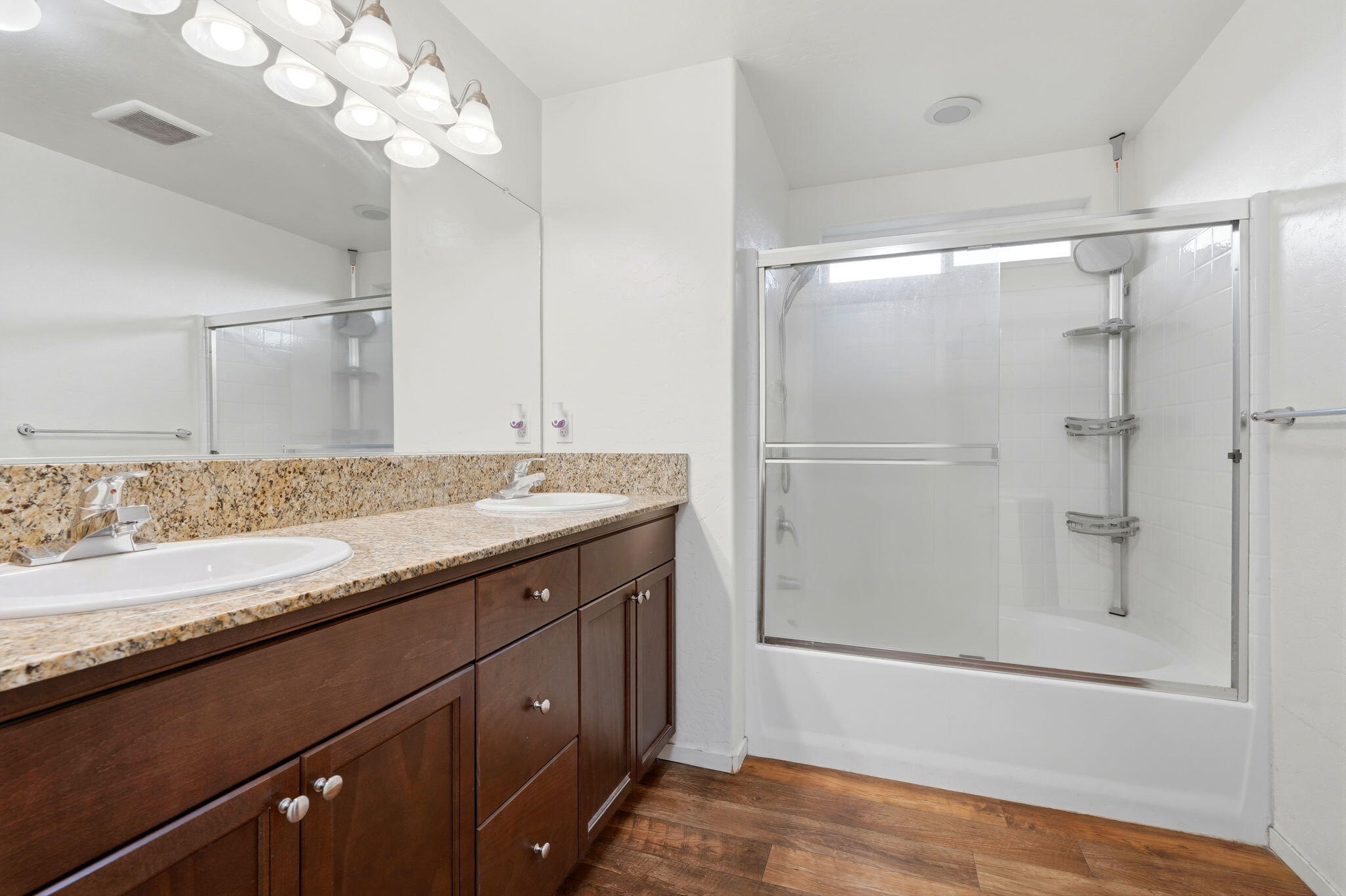 501 Alpha St, Tulare, CA 93274