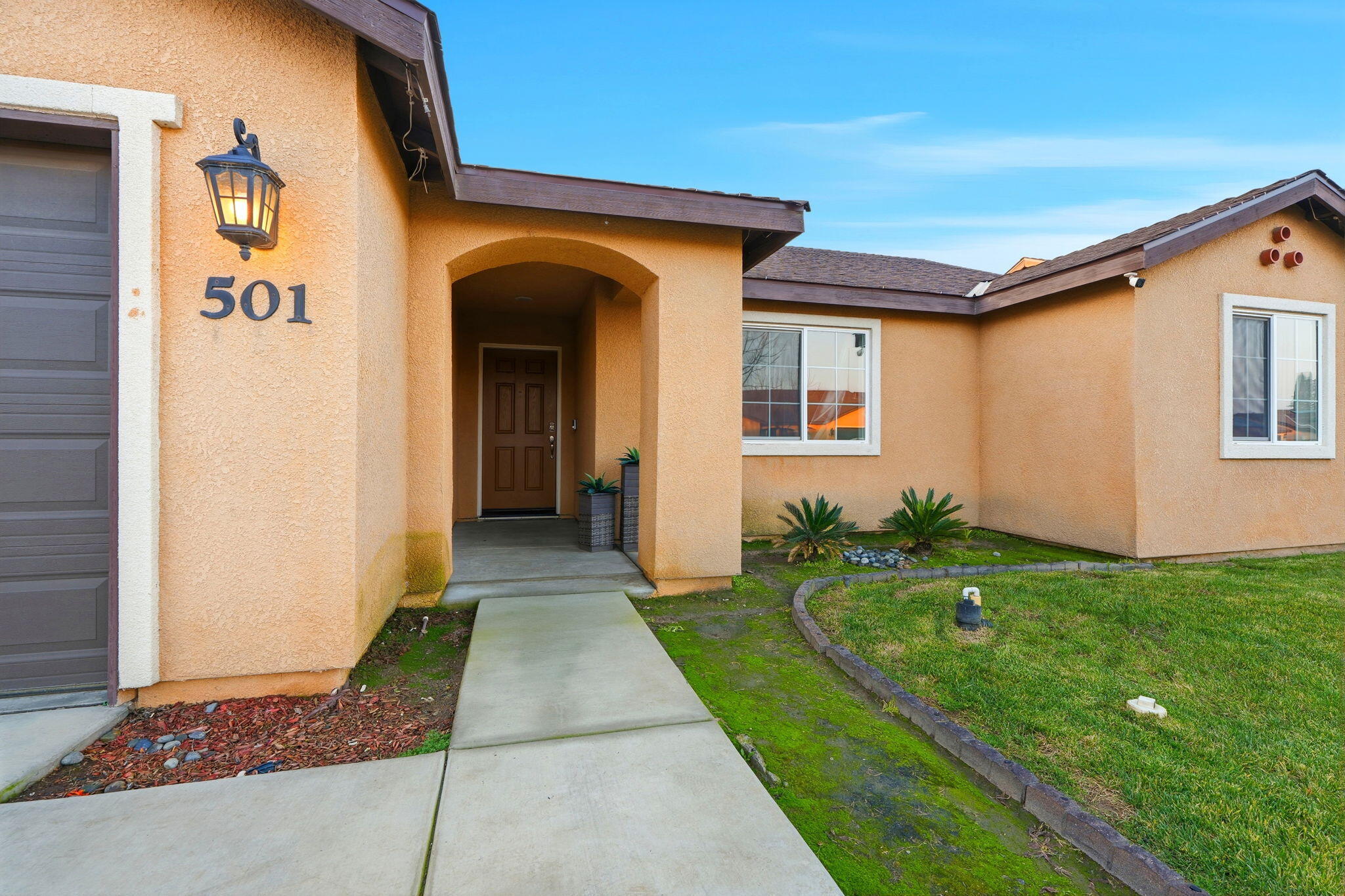 501 Alpha St, Tulare, CA 93274