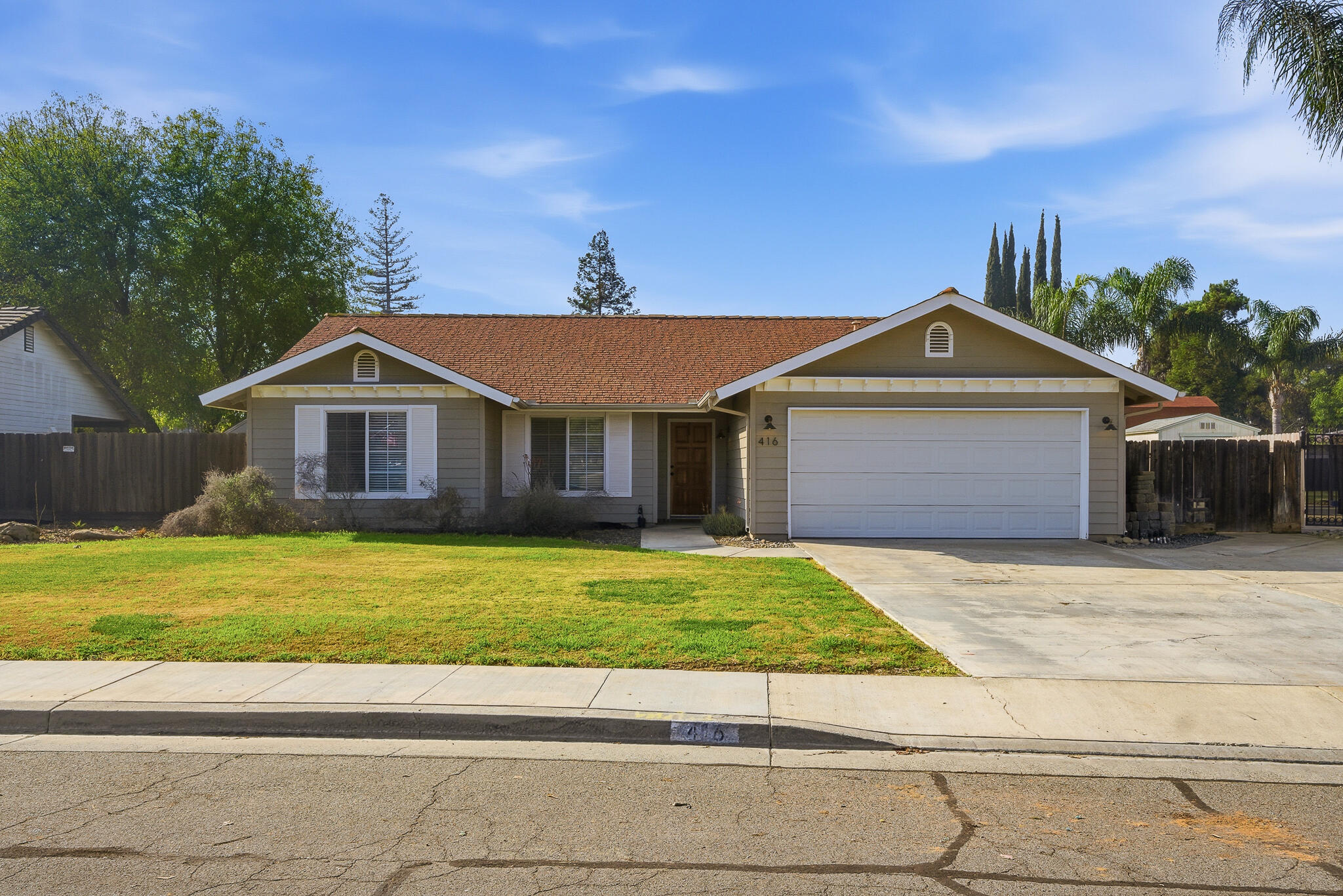 416 Jesse St, Exeter, CA 93221