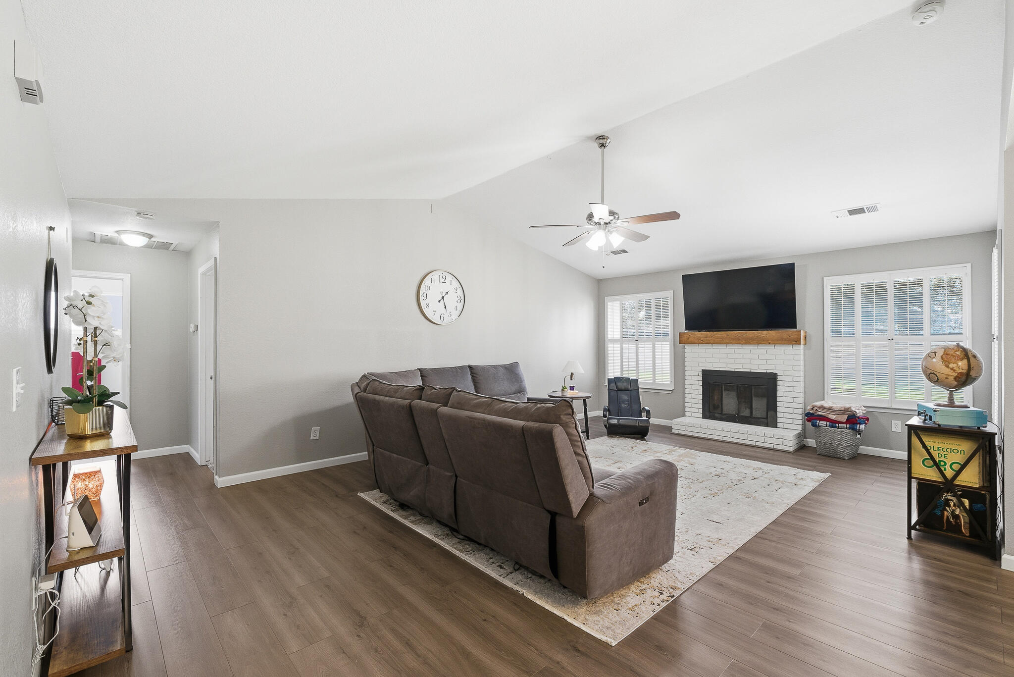 416 Jesse St, Exeter, CA 93221