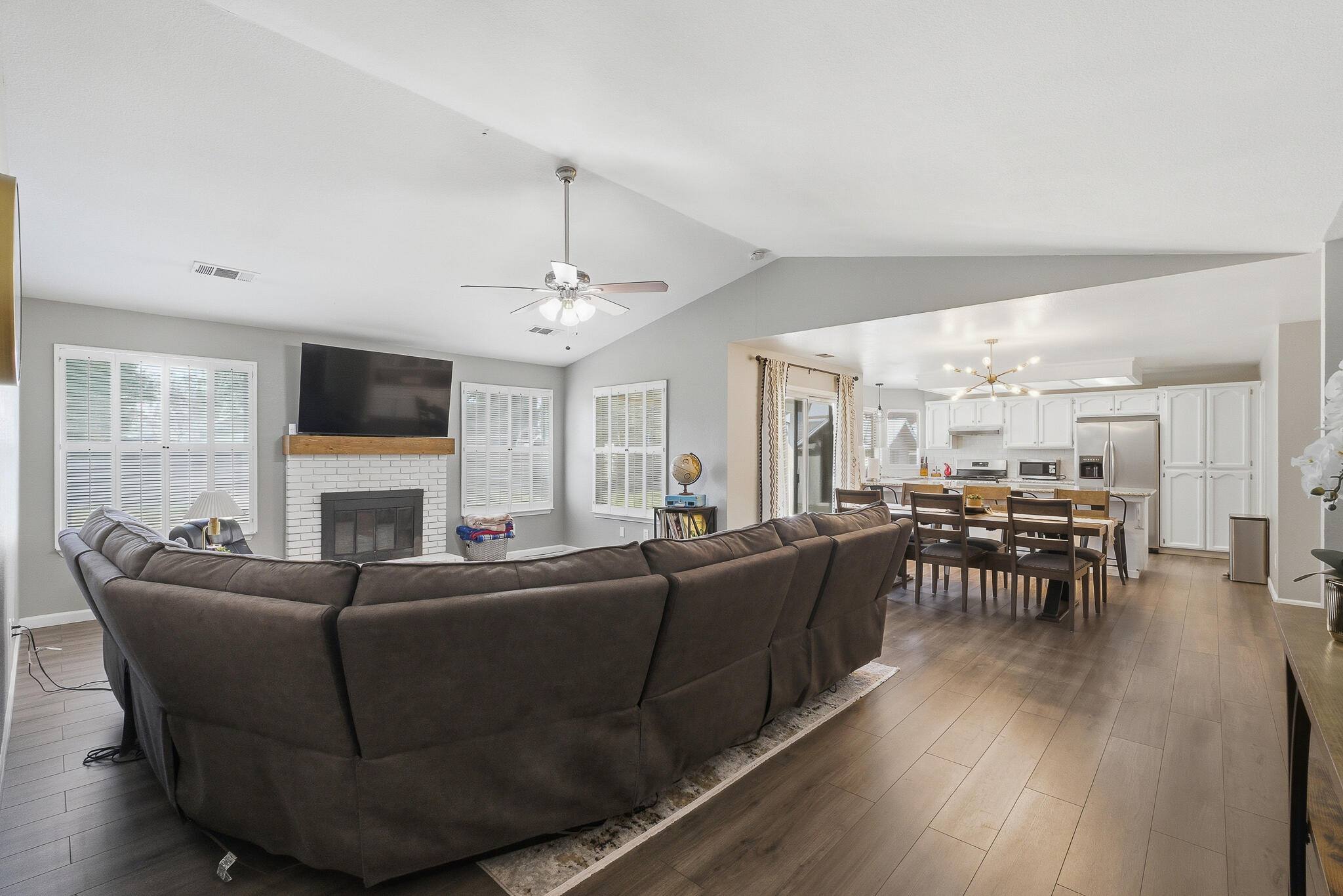 416 Jesse St, Exeter, CA 93221