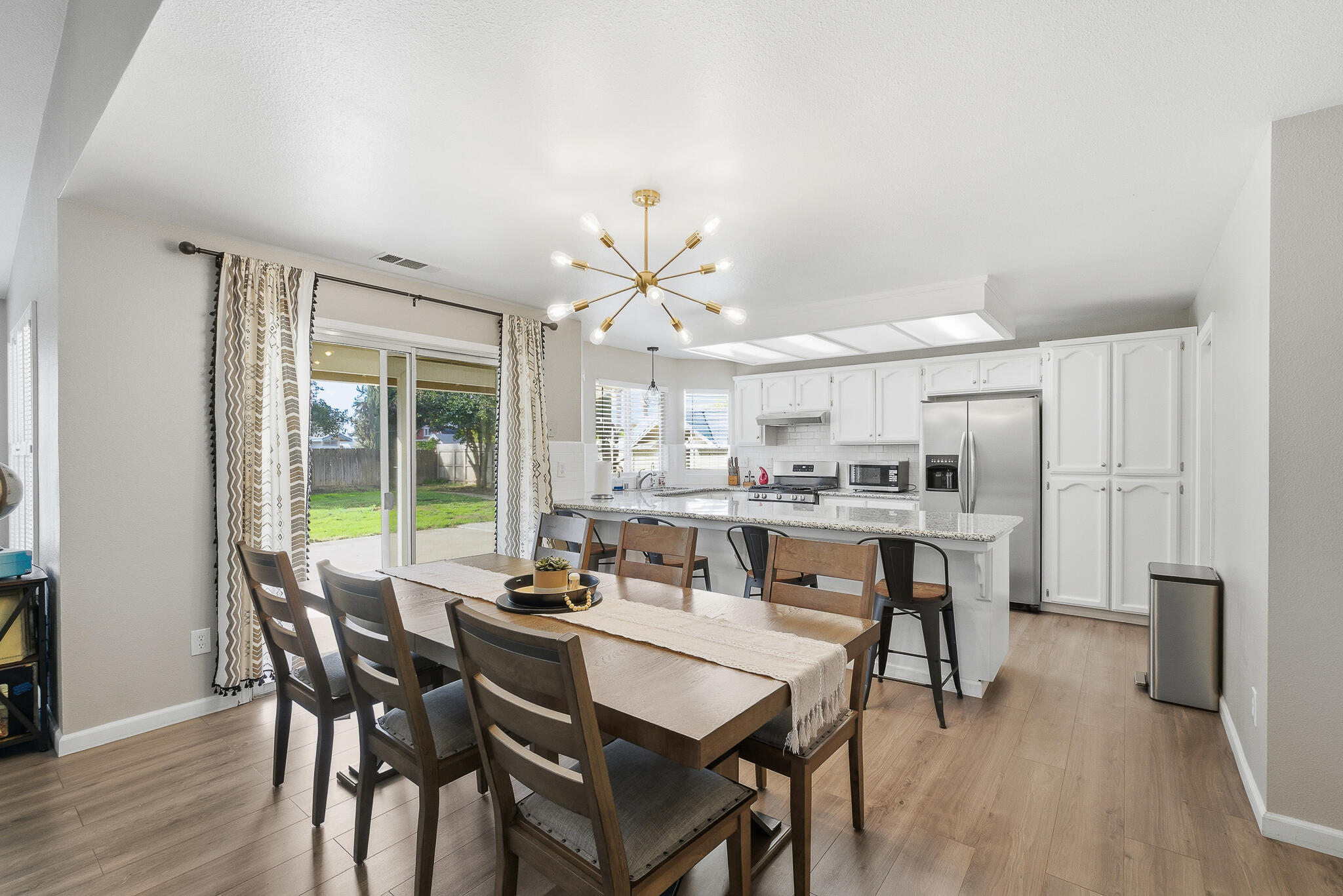 416 Jesse St, Exeter, CA 93221