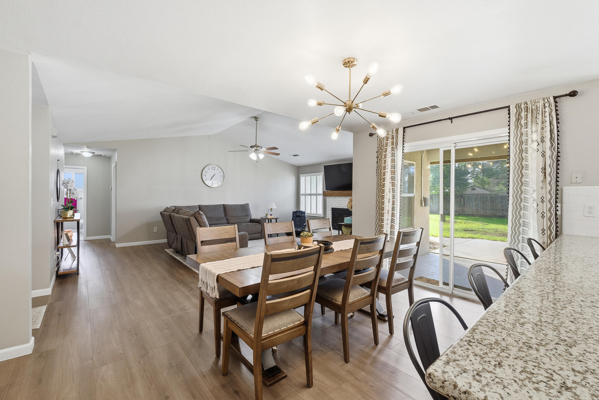 416 Jesse St, Exeter, CA 93221