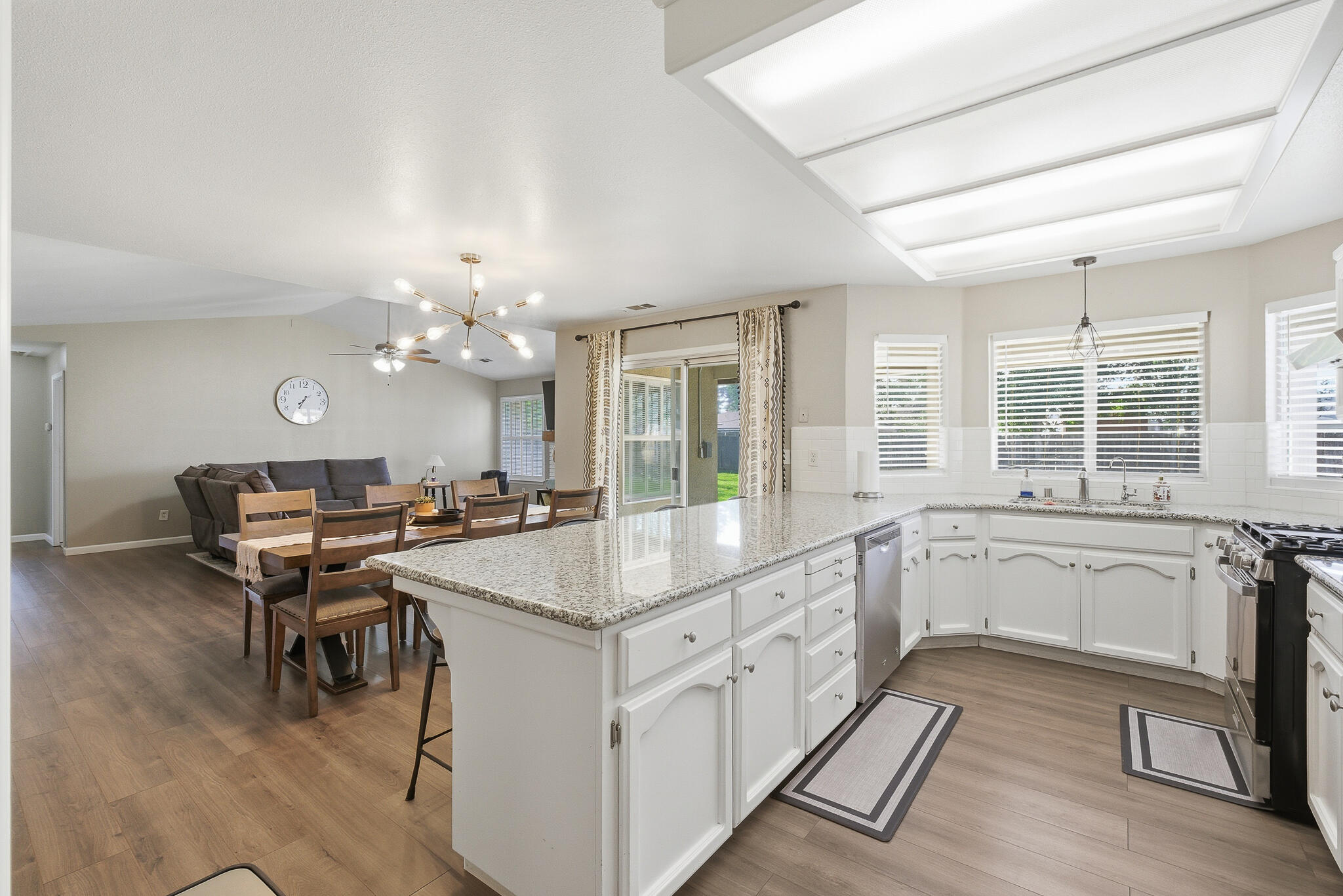 416 Jesse St, Exeter, CA 93221