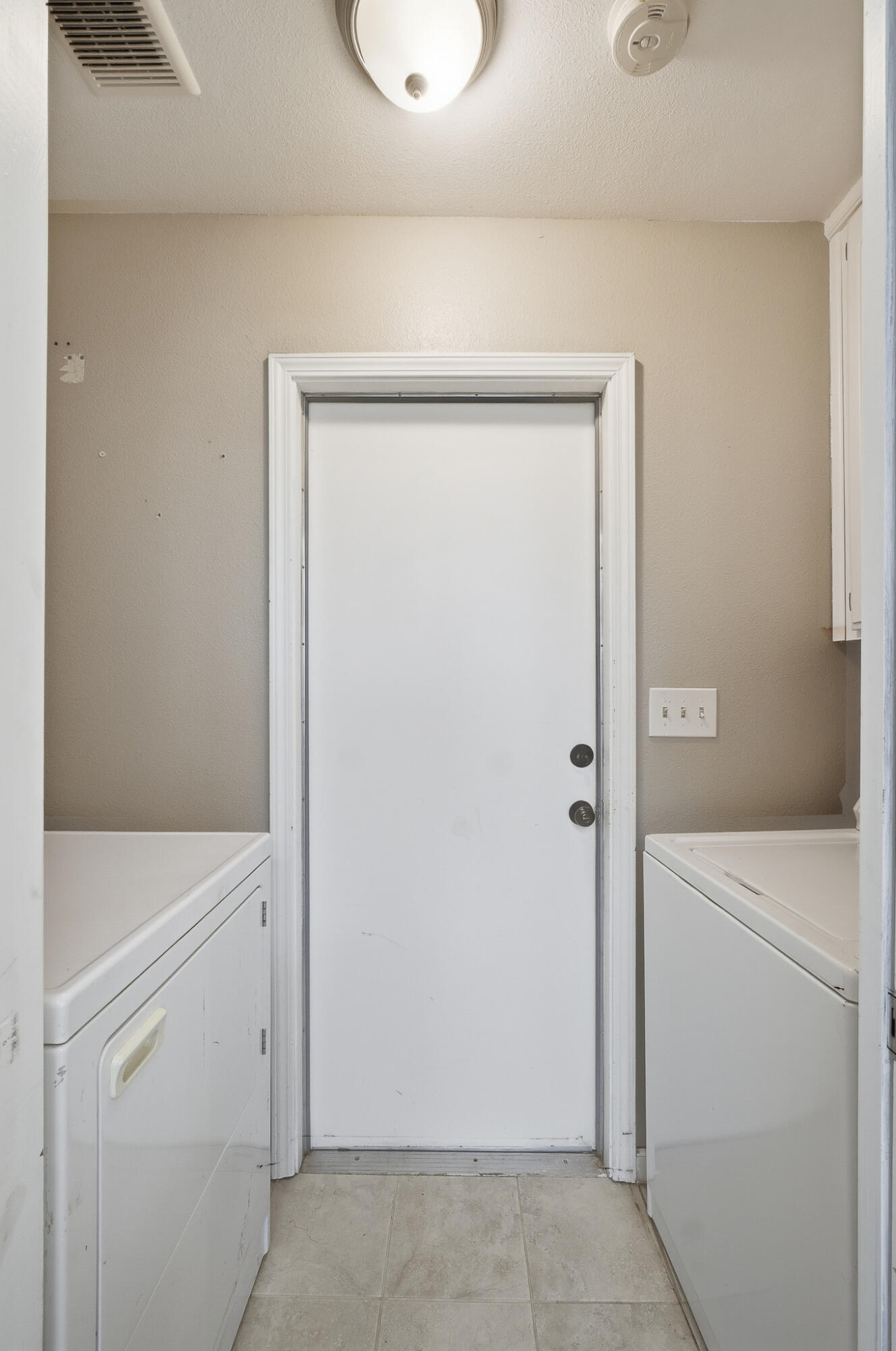 416 Jesse St, Exeter, CA 93221