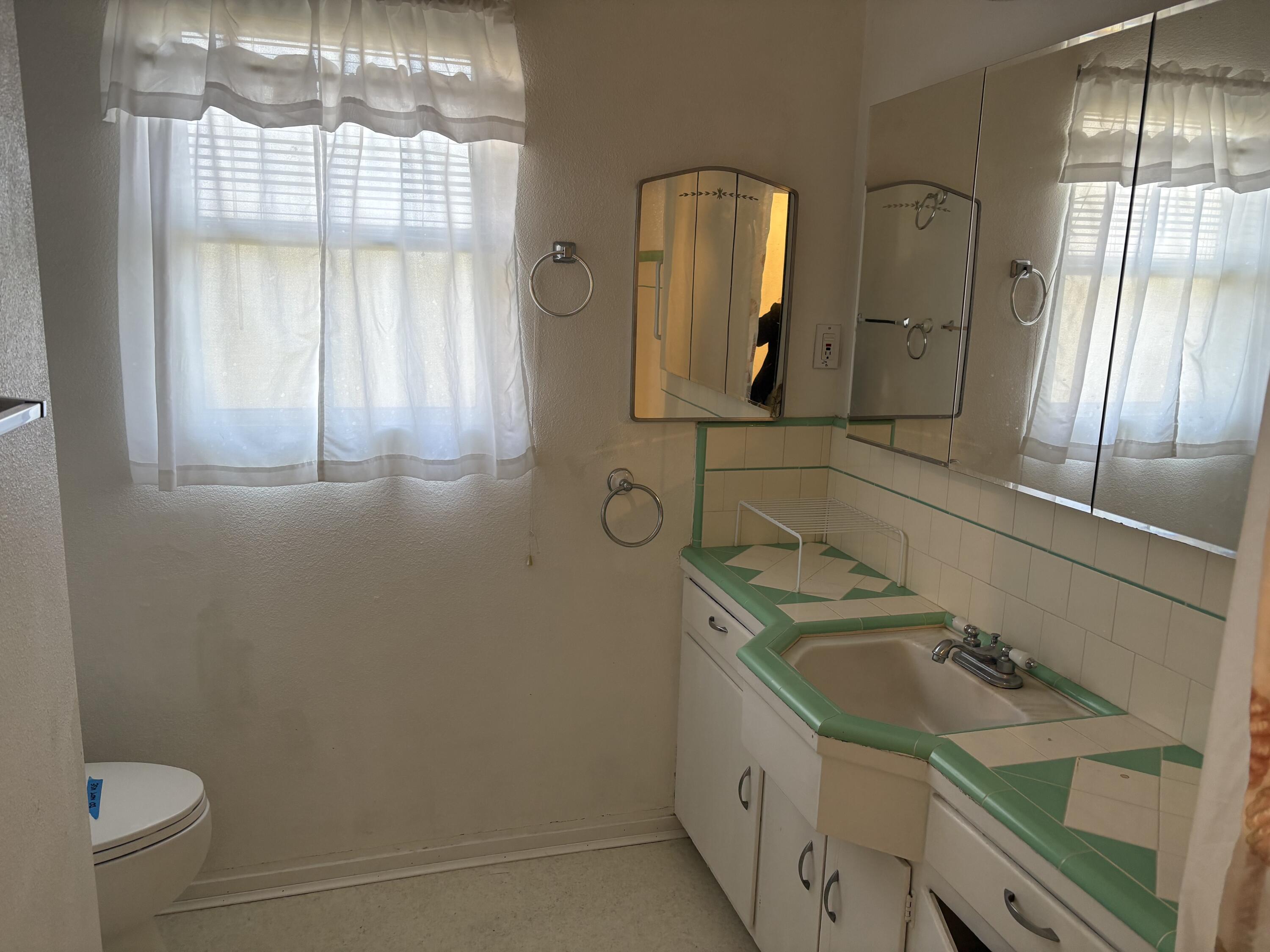 1241 W Putnam Ave #A, Porterville, CA 93257