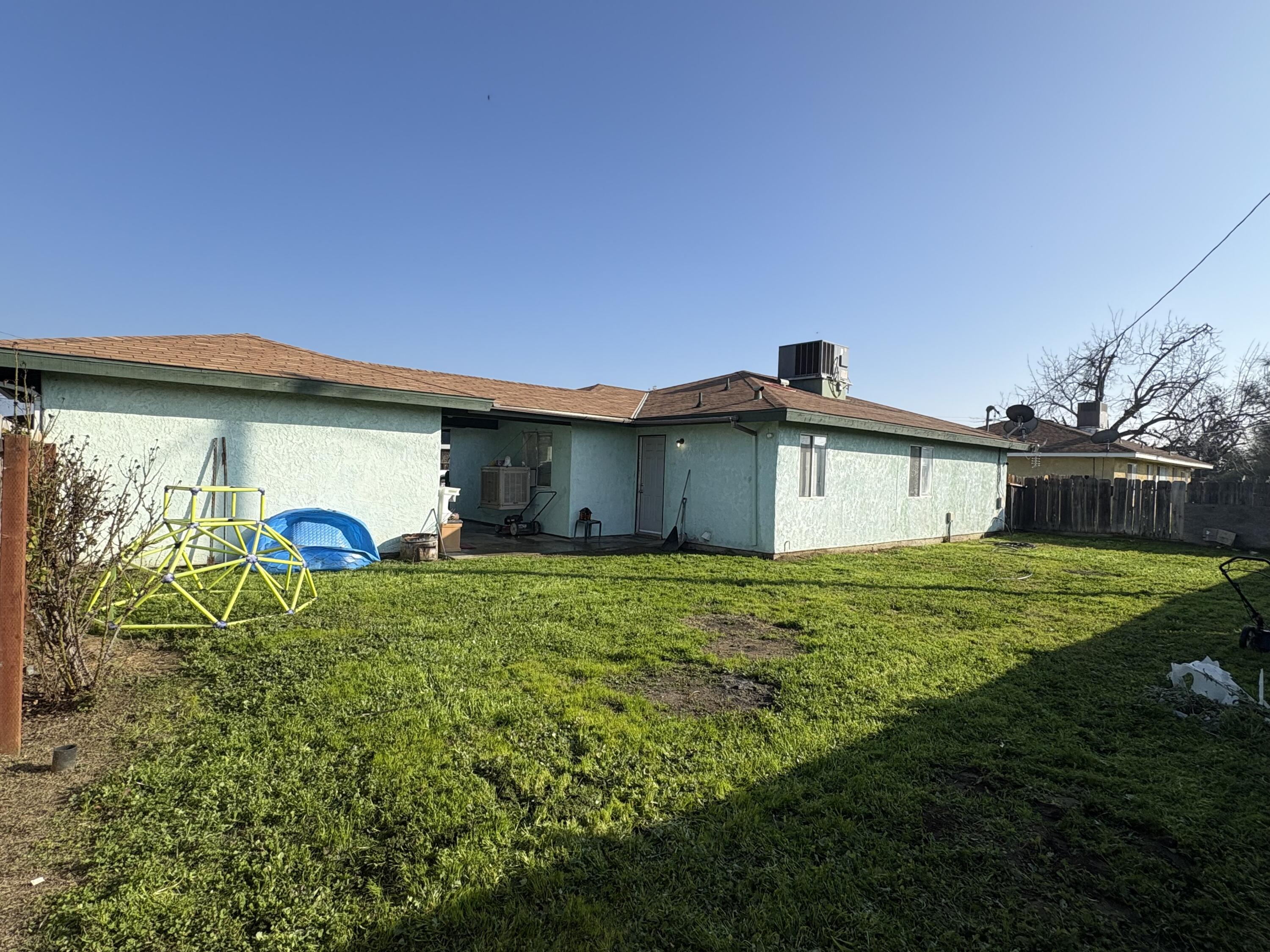 1241 W Putnam Ave #A, Porterville, CA 93257
