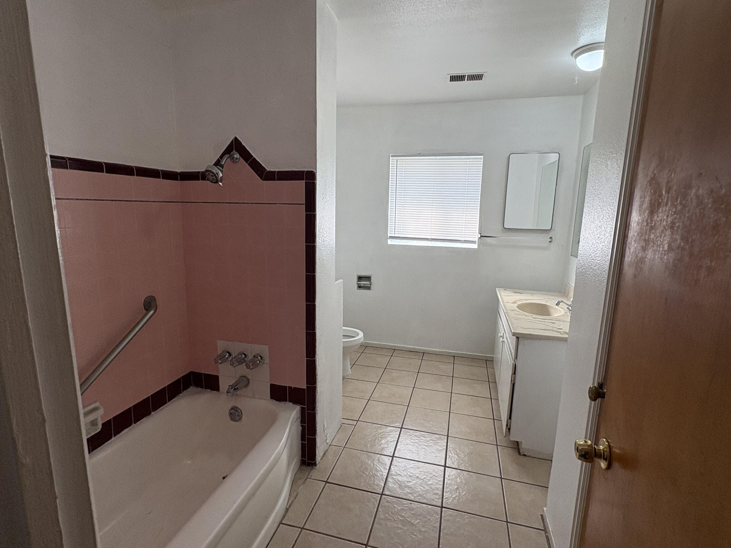 1241 W Putnam Ave #A, Porterville, CA 93257