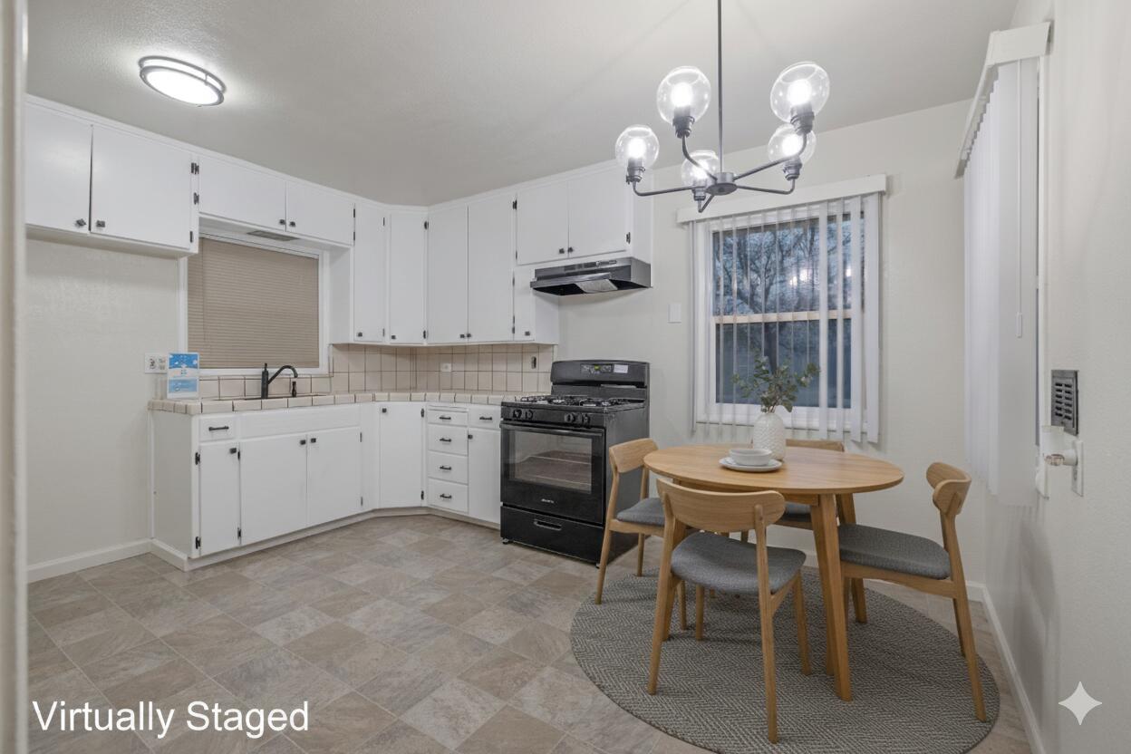 980 E Apricot Ave, Tulare, CA 93274