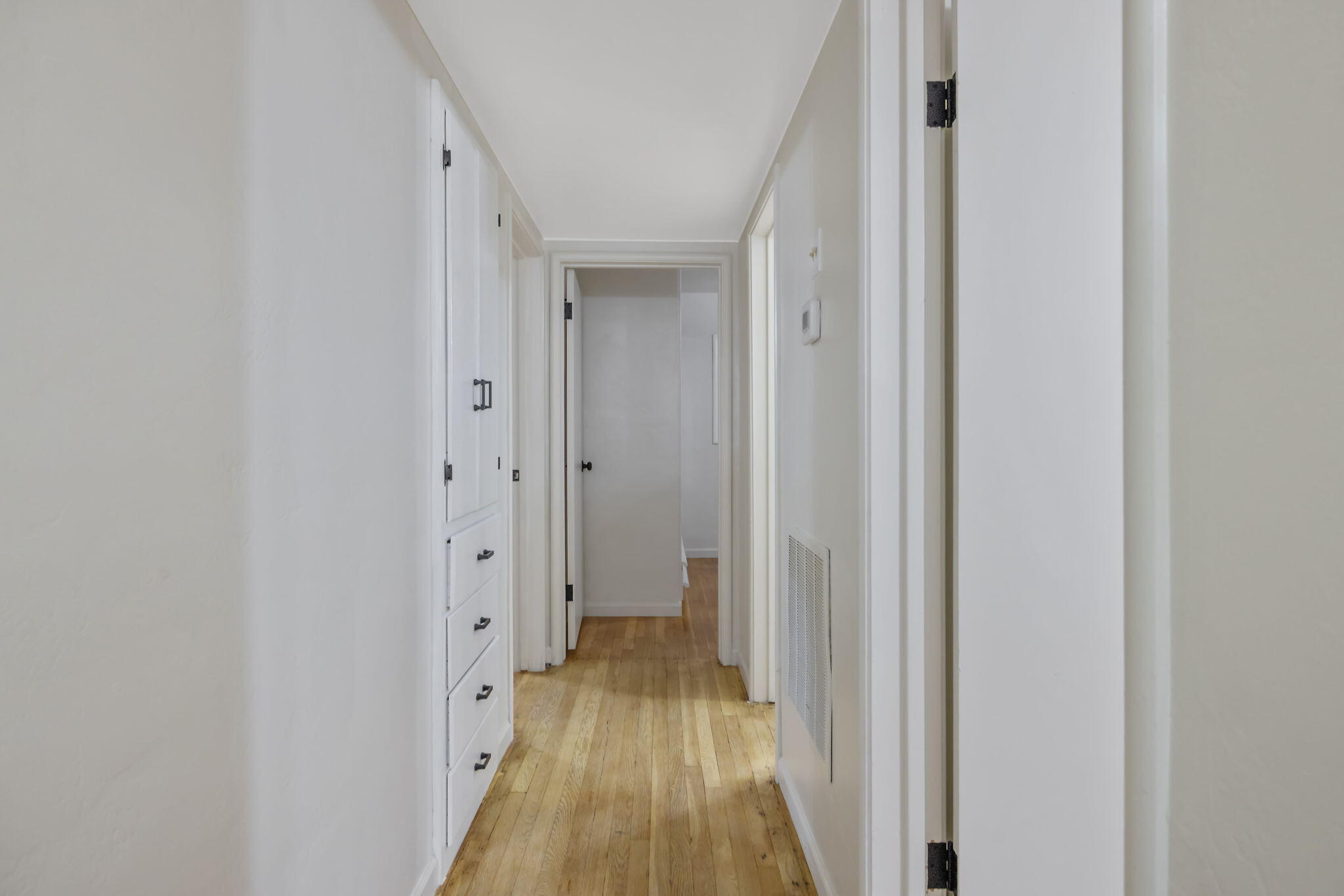 980 E Apricot Ave, Tulare, CA 93274