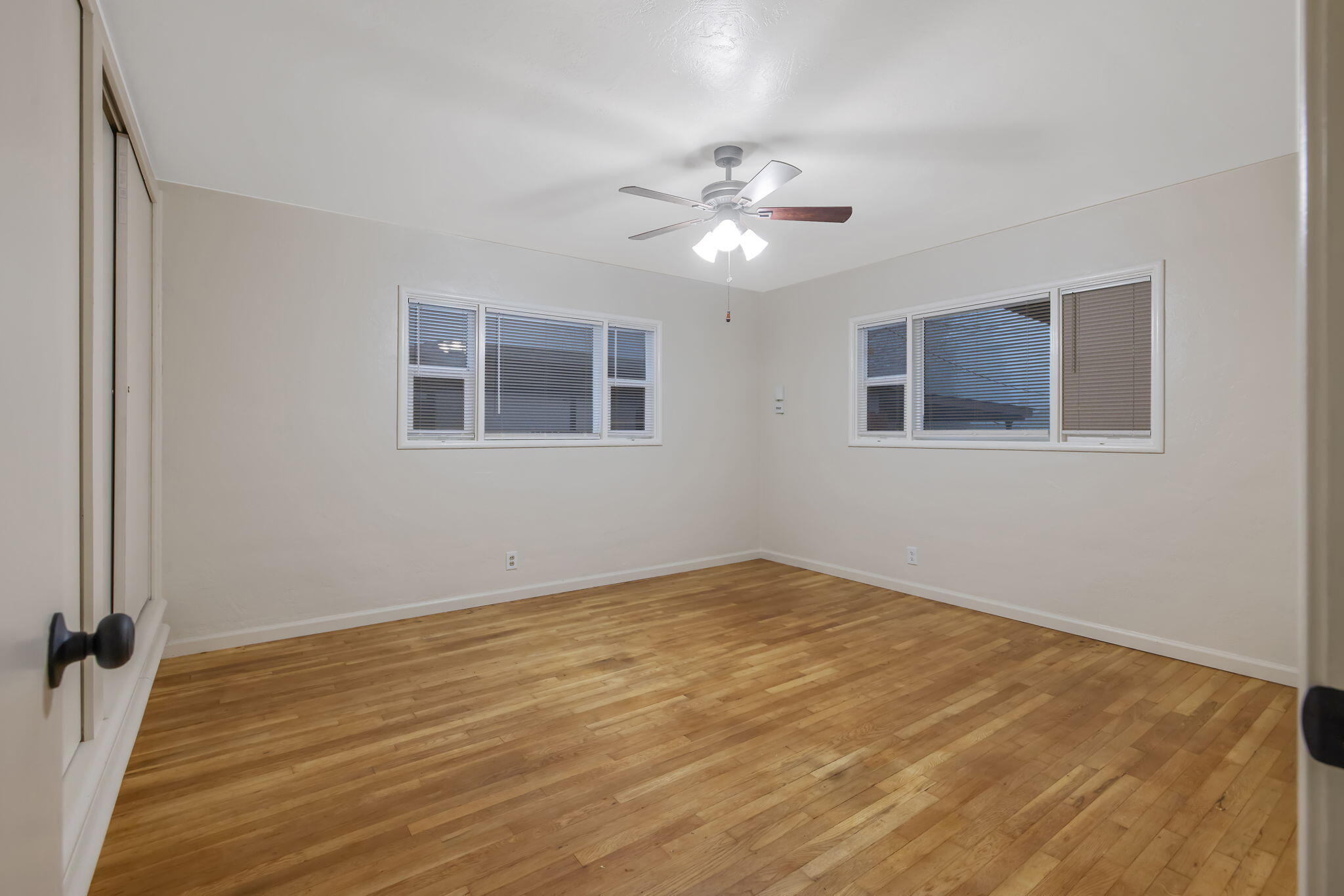 980 E Apricot Ave, Tulare, CA 93274