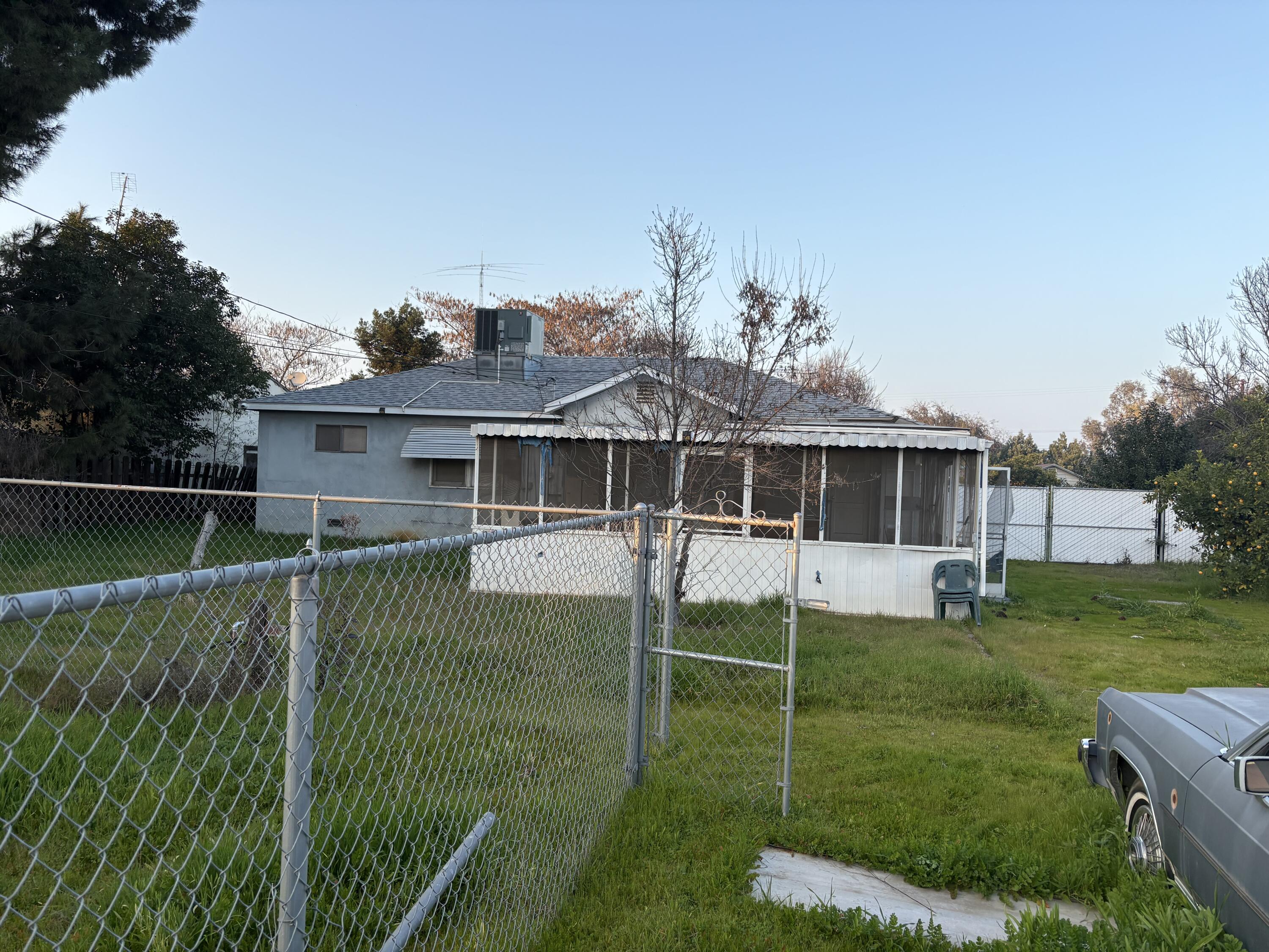 737 W Kanai Ave, Porterville, CA 93257