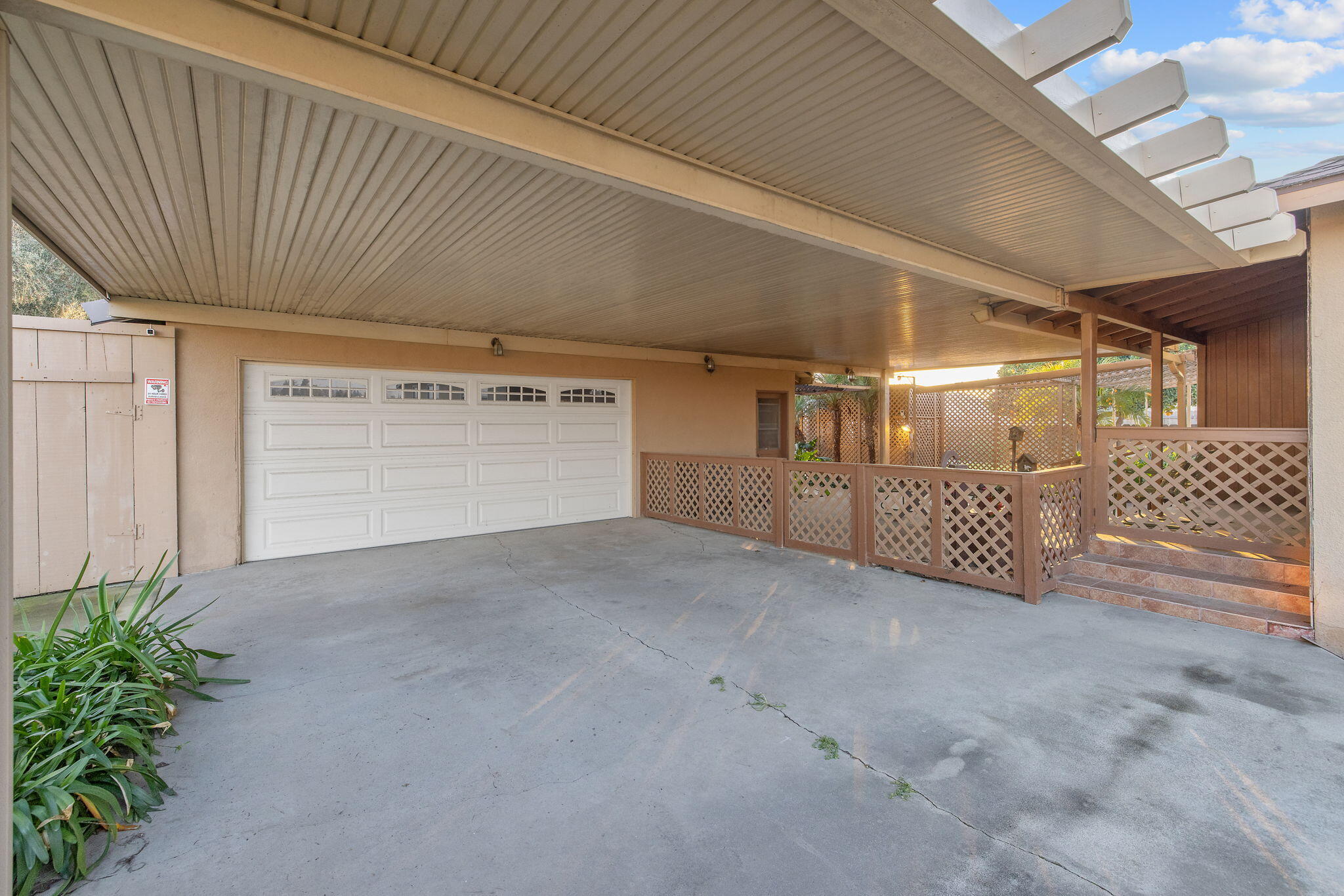 1725 E E Goshen Ave, Visalia, CA 93292