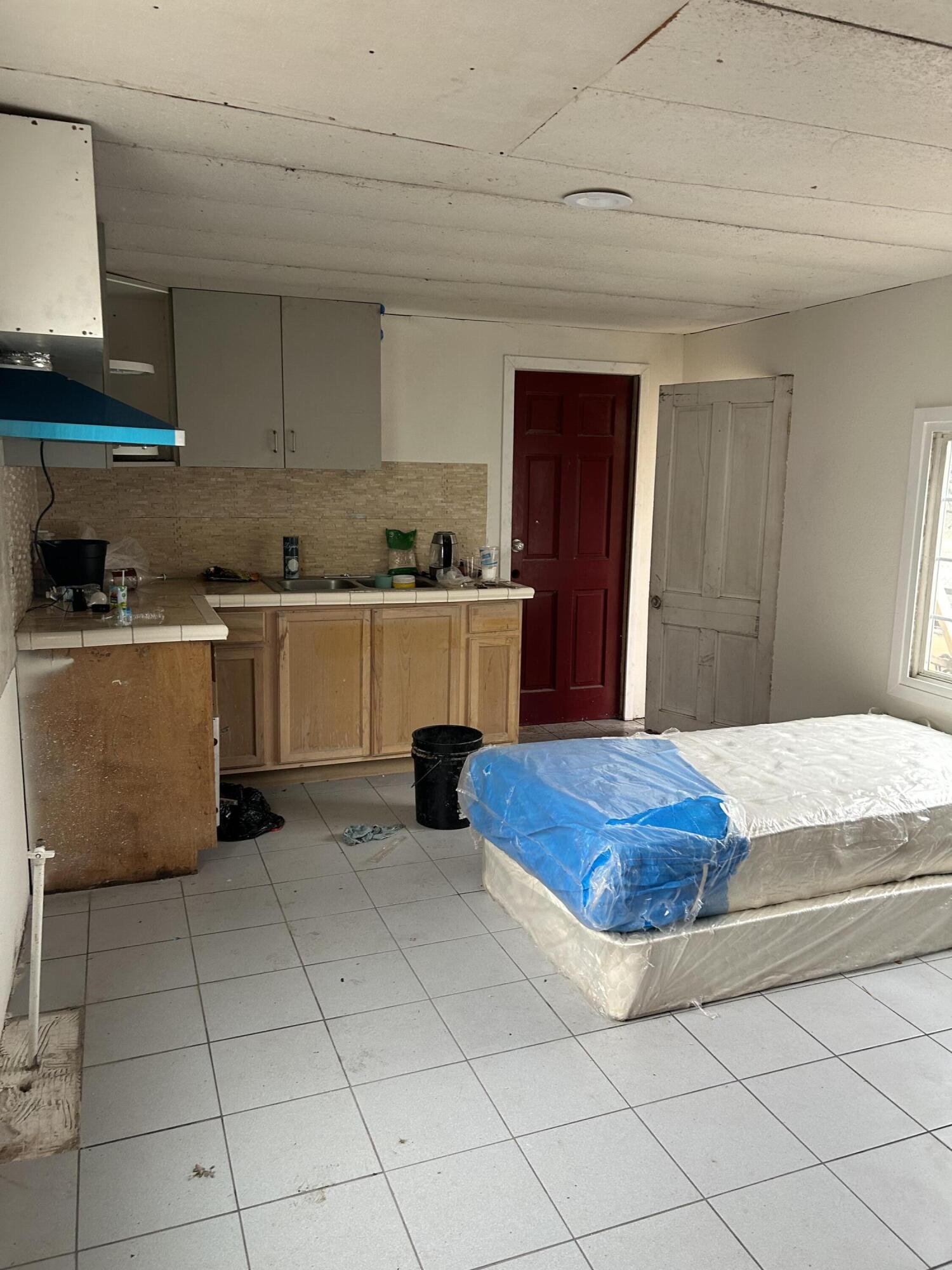 17496 W Whitesbridge Ave ## 8, Kerman, CA 93630