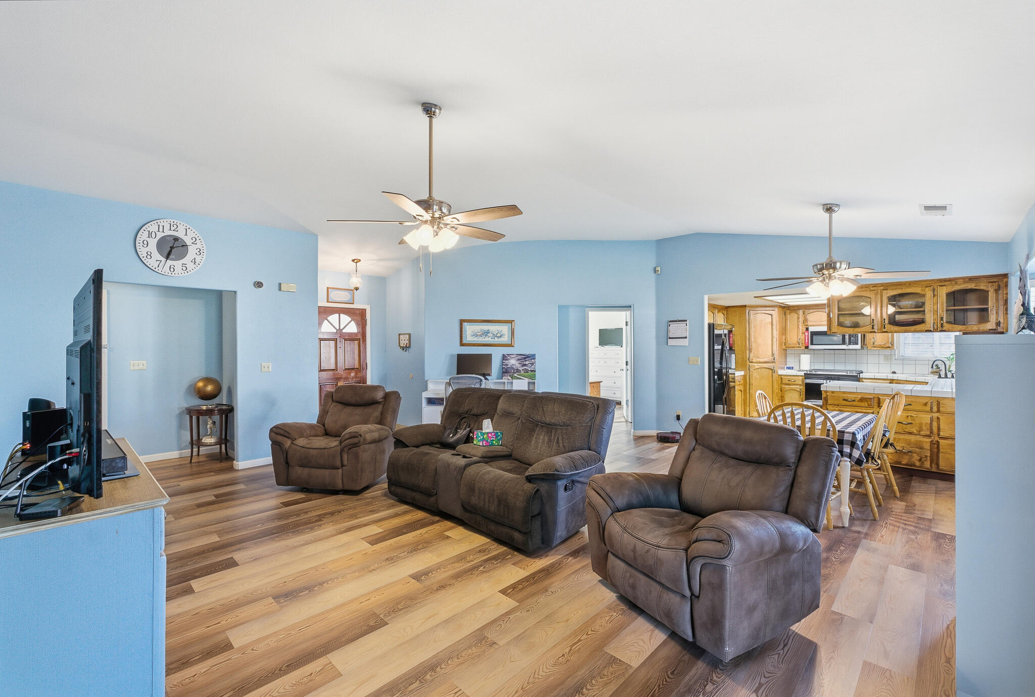 2316 W Roby Ave, Porterville, CA 93257