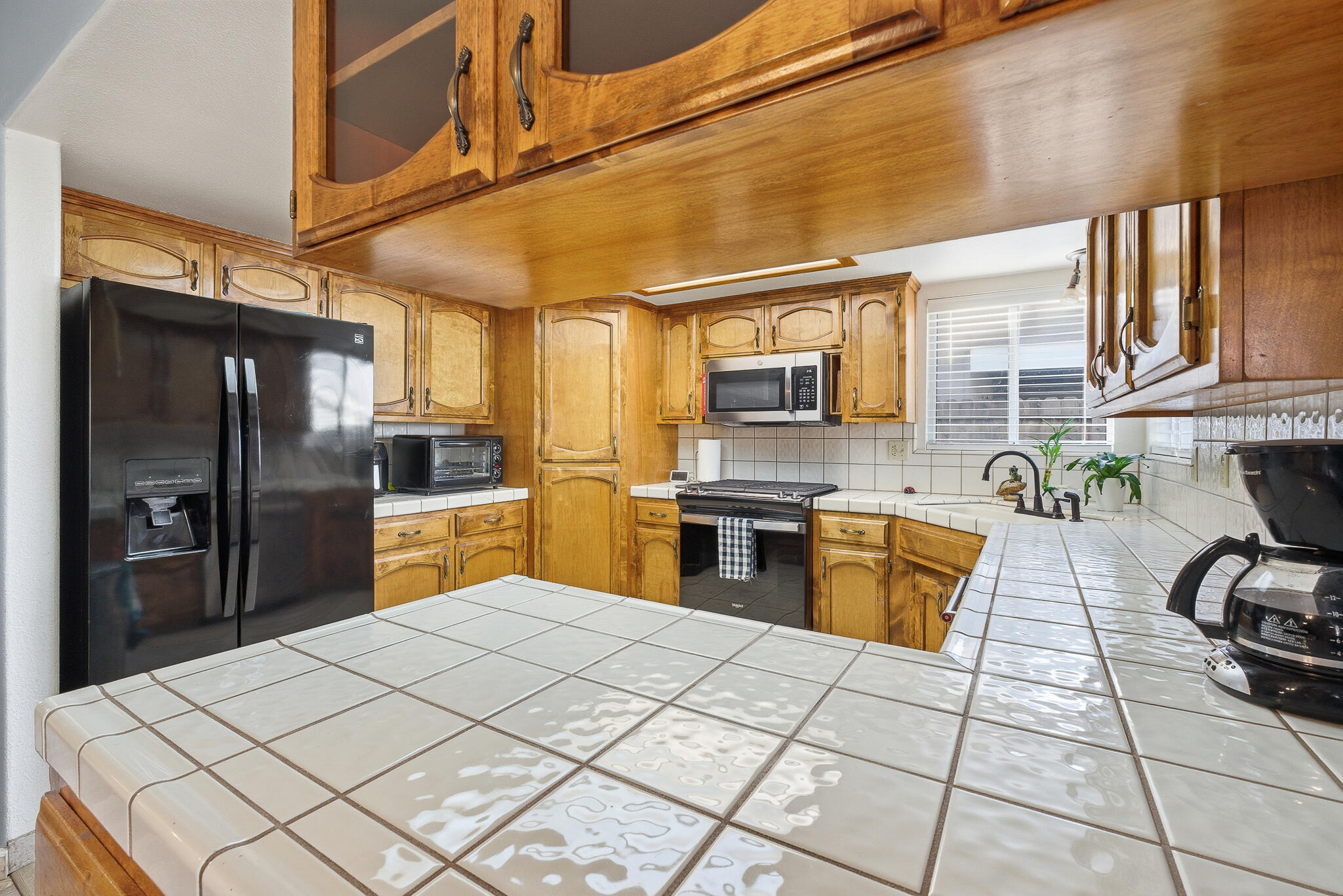 2316 W Roby Ave, Porterville, CA 93257