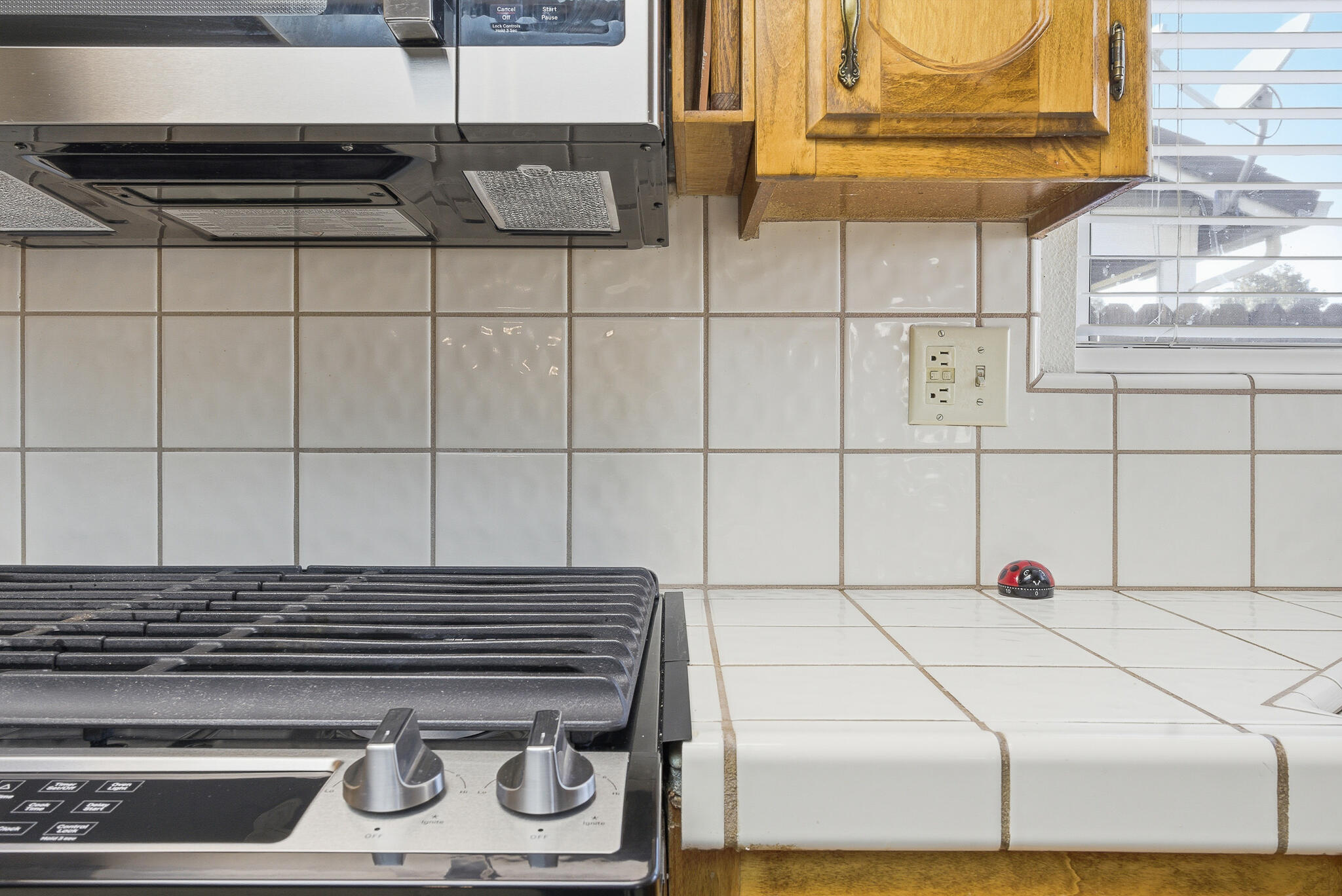 2316 W Roby Ave, Porterville, CA 93257