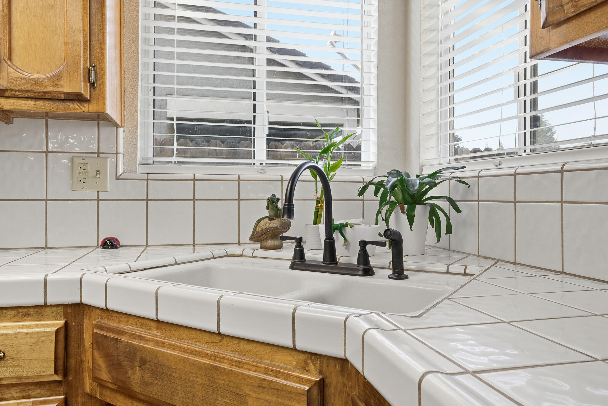 2316 W Roby Ave, Porterville, CA 93257