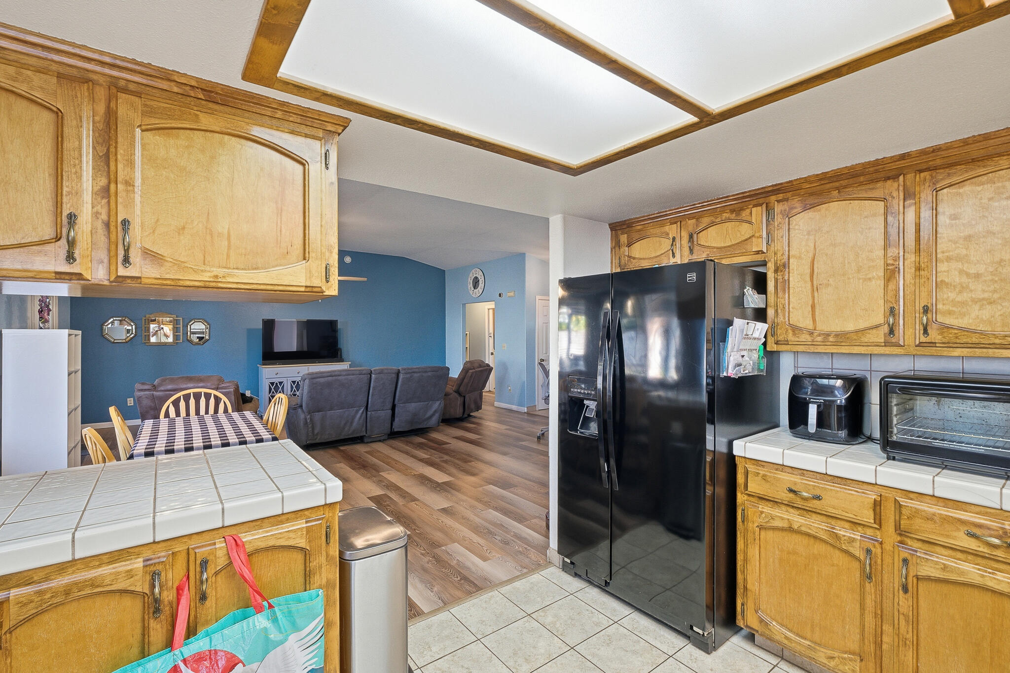 2316 W Roby Ave, Porterville, CA 93257