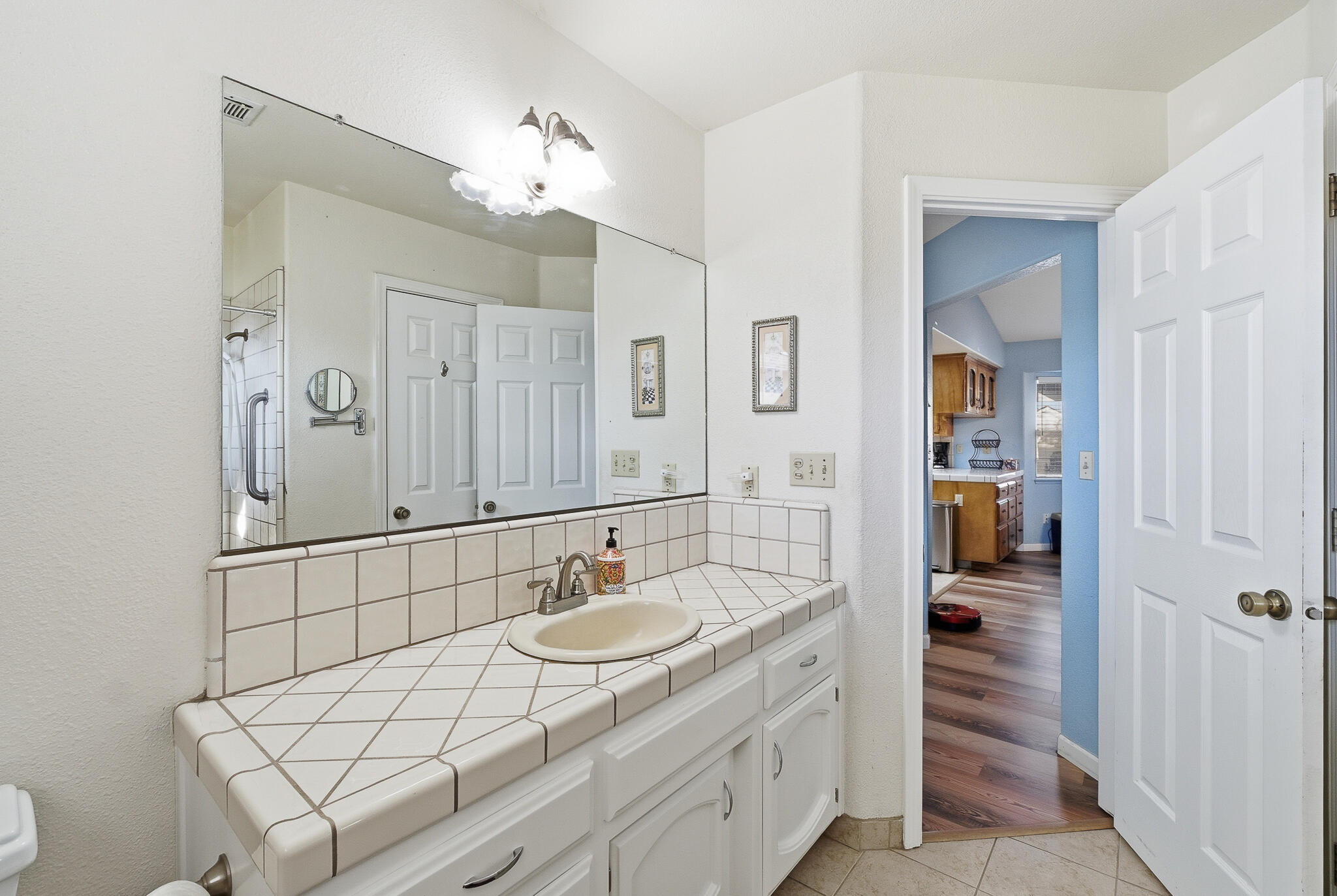 2316 W Roby Ave, Porterville, CA 93257