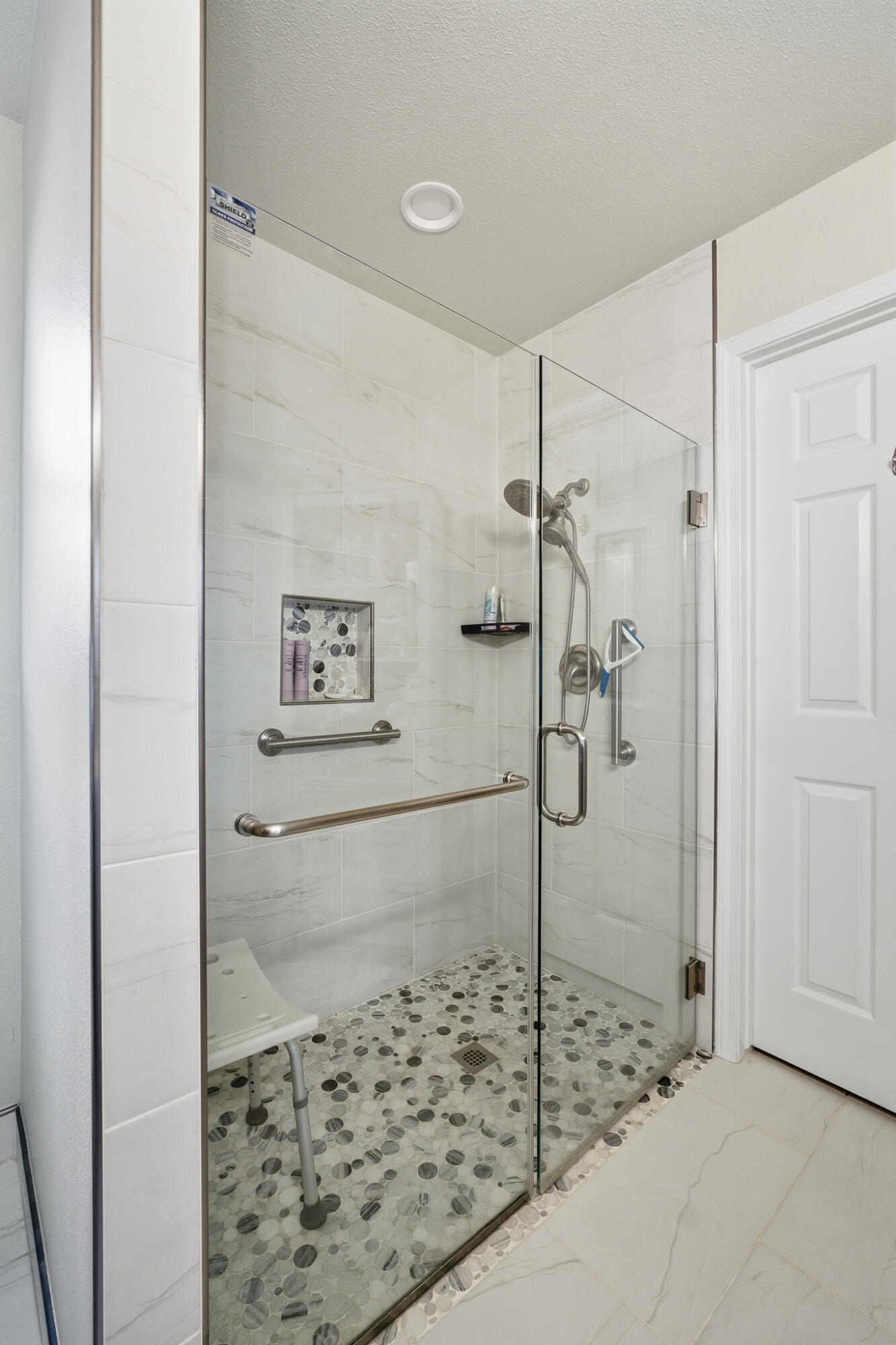 2316 W Roby Ave, Porterville, CA 93257