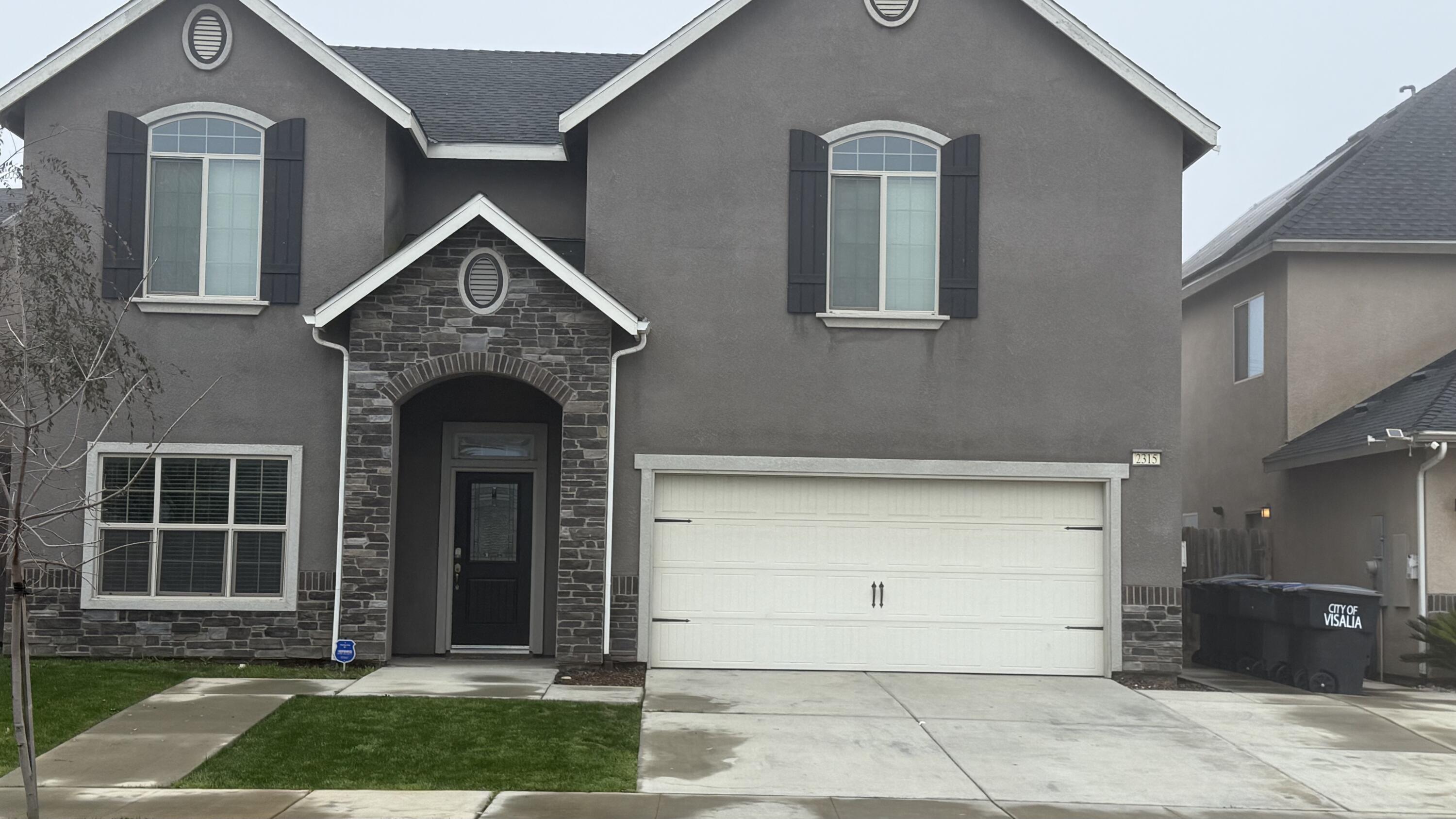 2315 N Elm St, Visalia, CA 93291