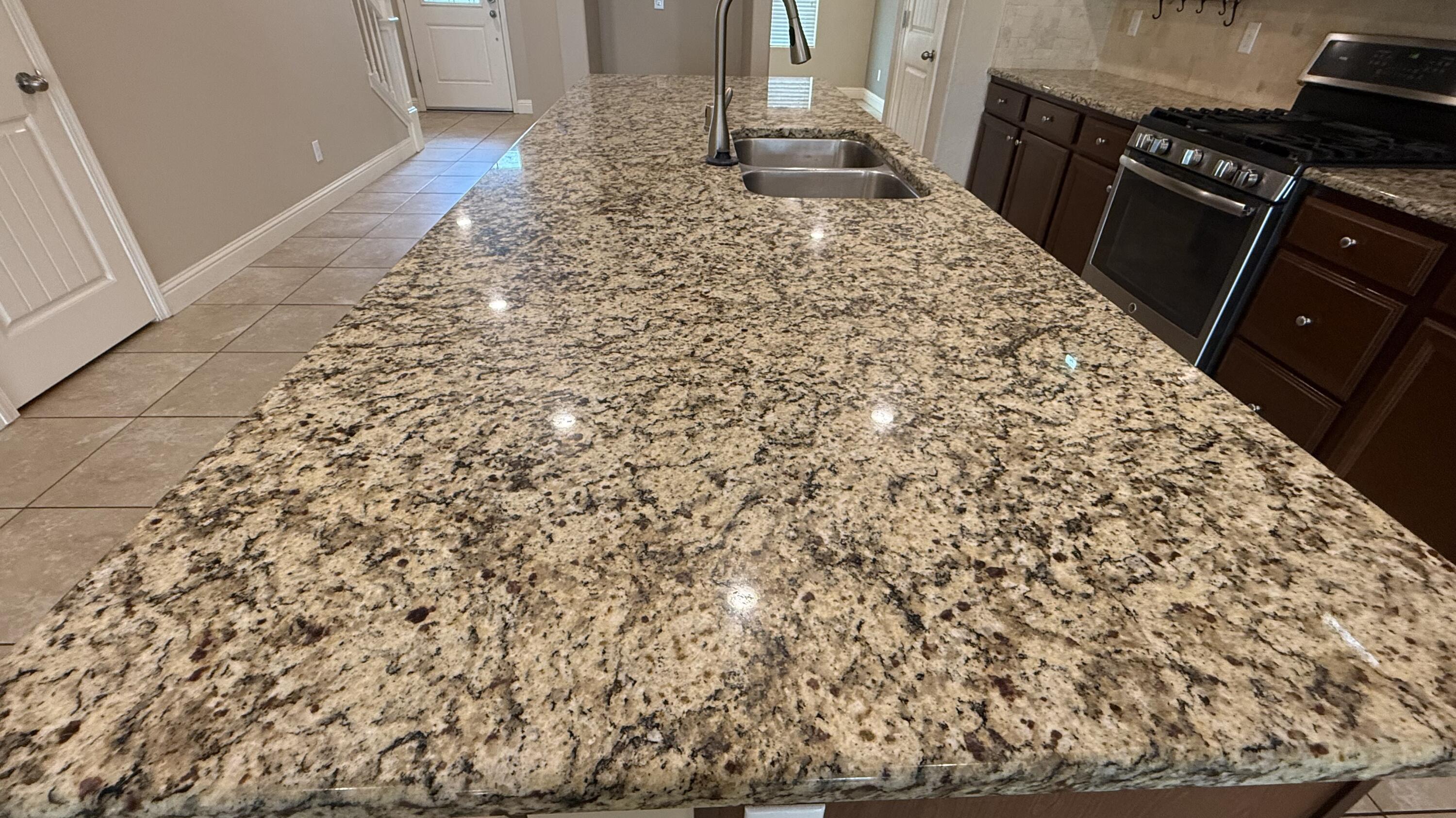 2315 N Elm St, Visalia, CA 93291