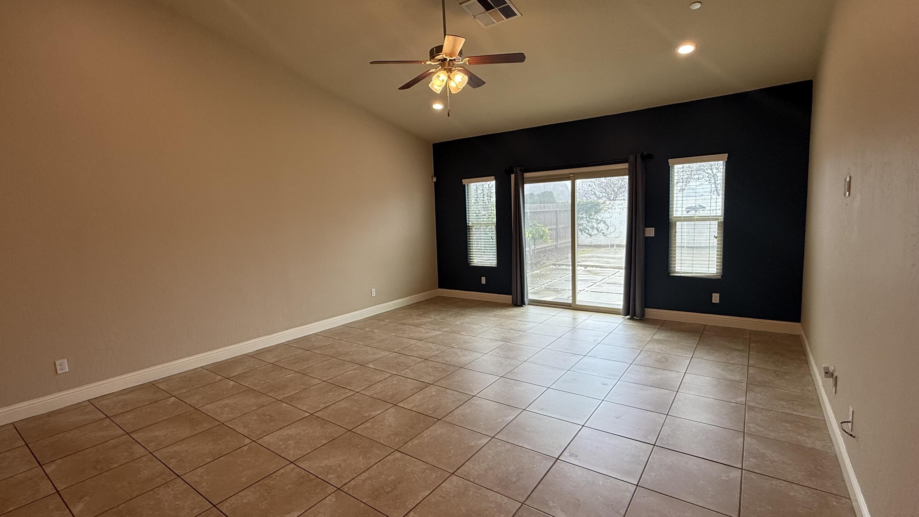 2315 N Elm St, Visalia, CA 93291