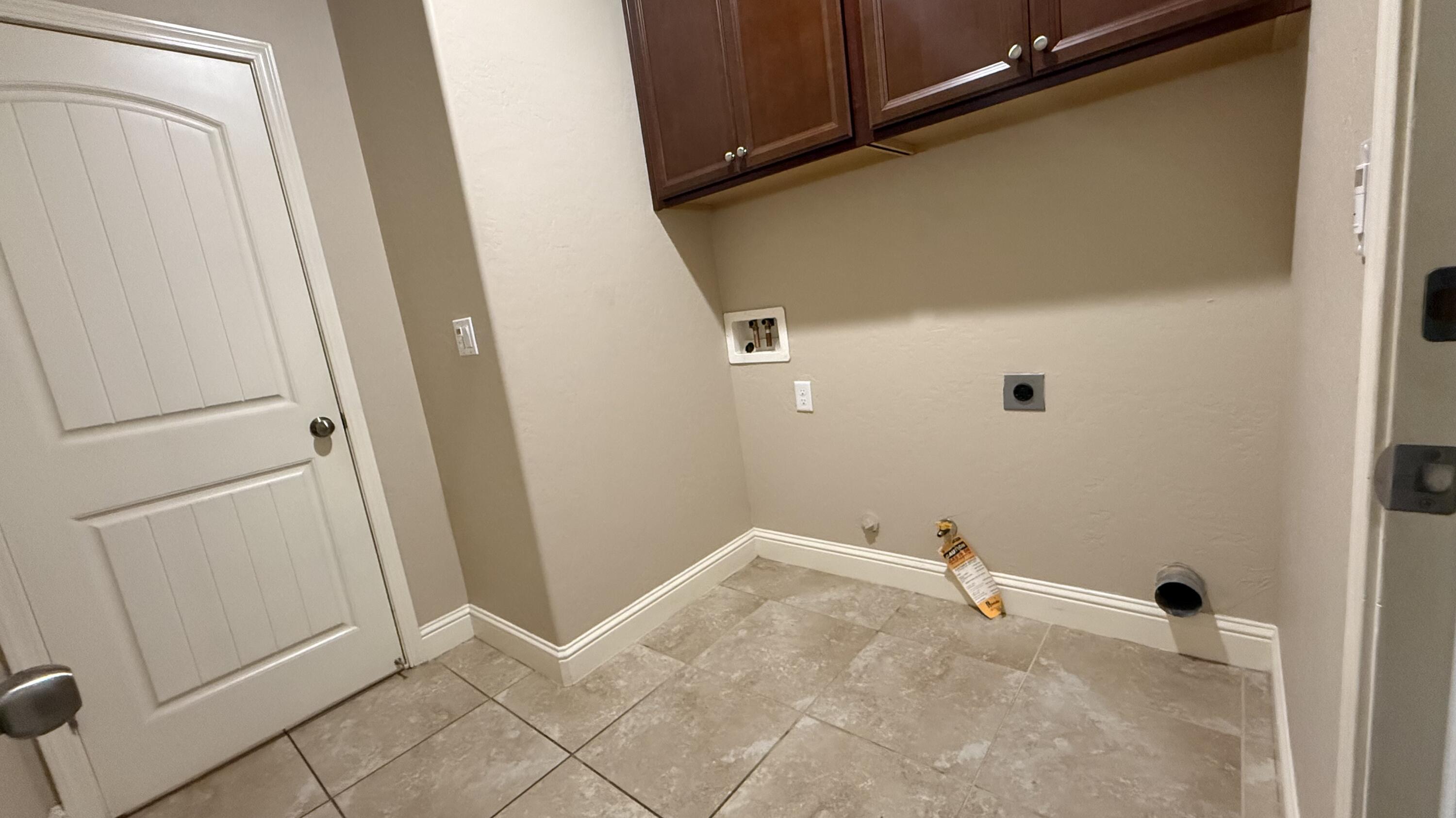 2315 N Elm St, Visalia, CA 93291