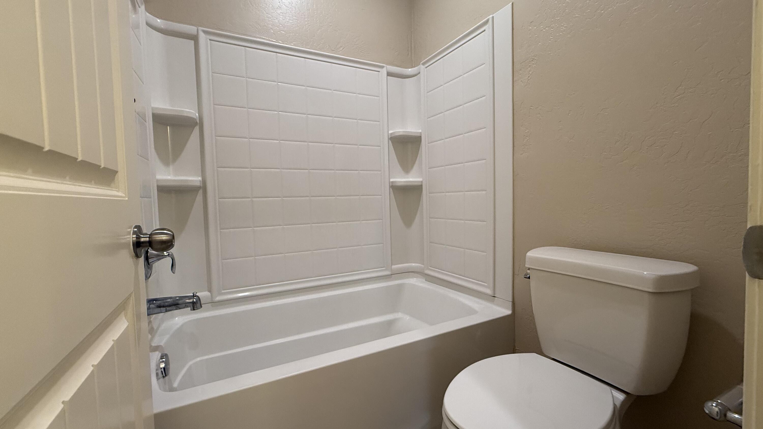 2315 N Elm St, Visalia, CA 93291