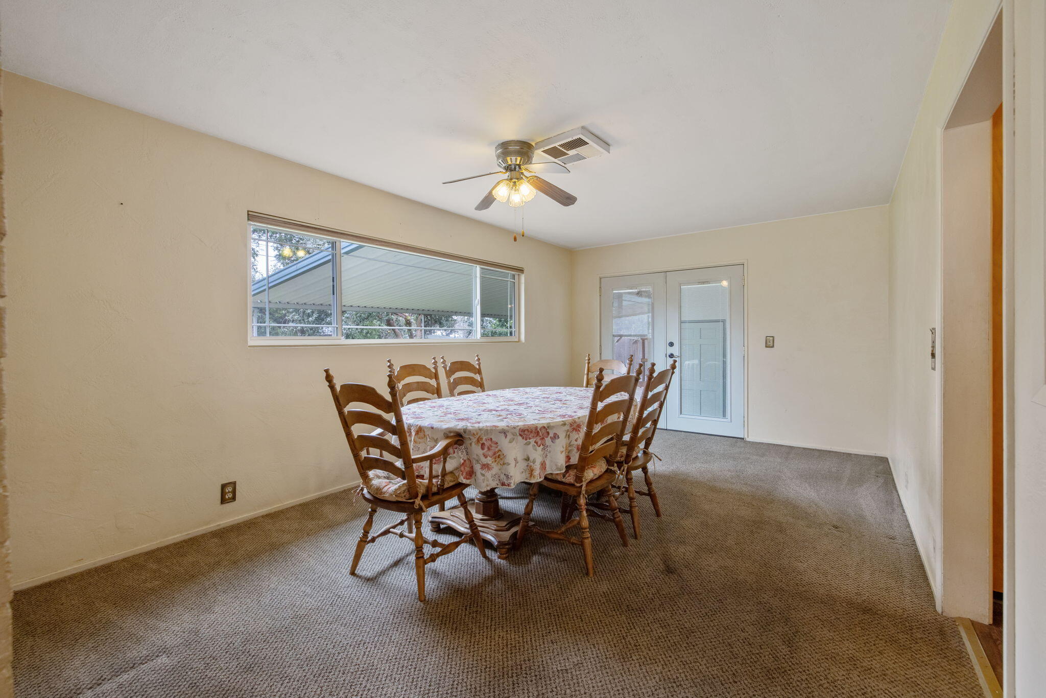 479 E Sandra Ave, Tulare, CA 93274