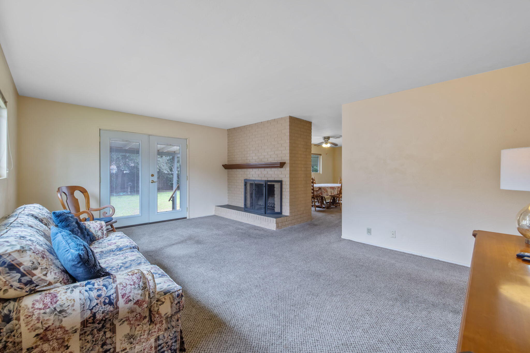 479 E Sandra Ave, Tulare, CA 93274